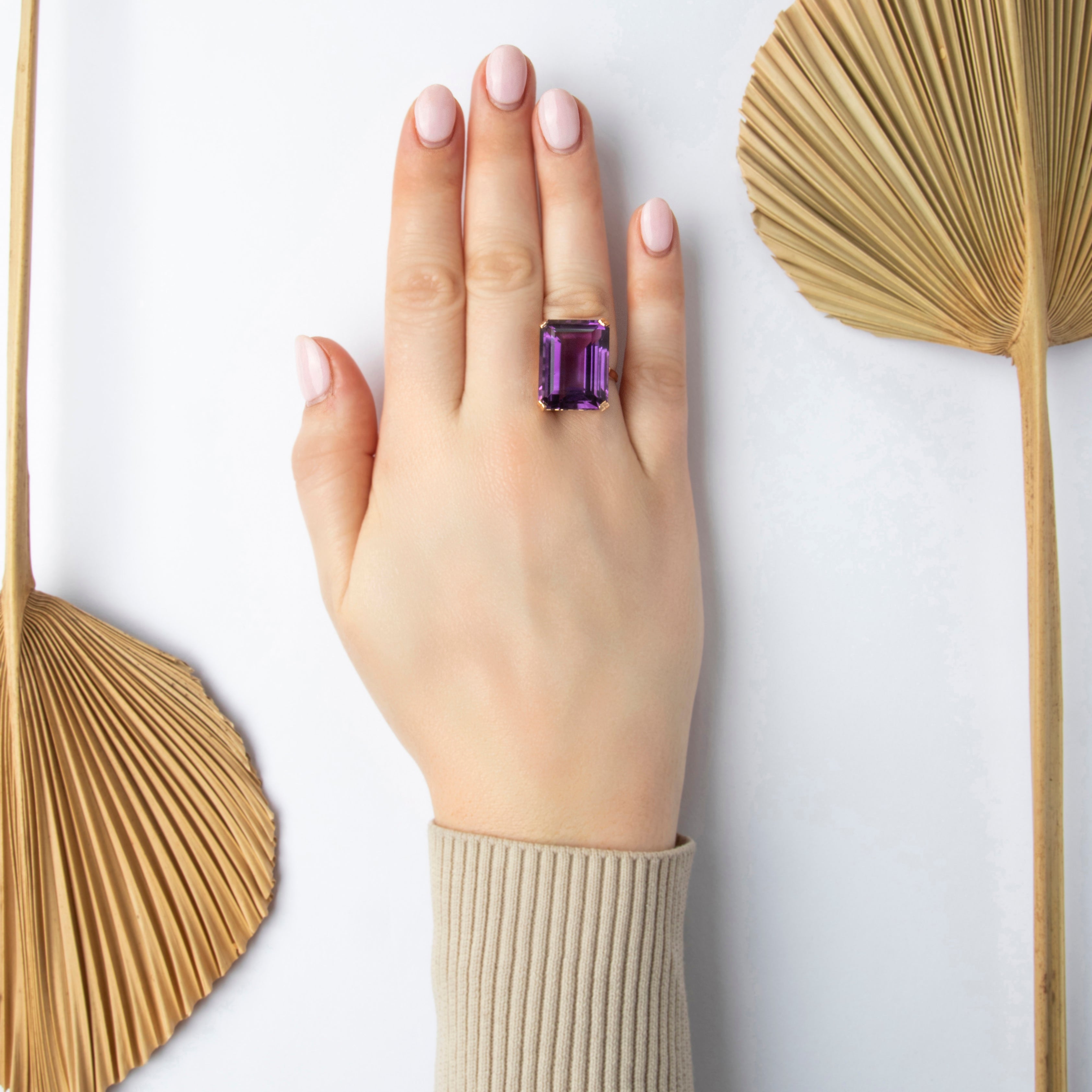 Vintage Heavy Substantial 18k Rosy Yellow Gold 24.96ct Amethyst Solitaire Cocktail Ring - On model view