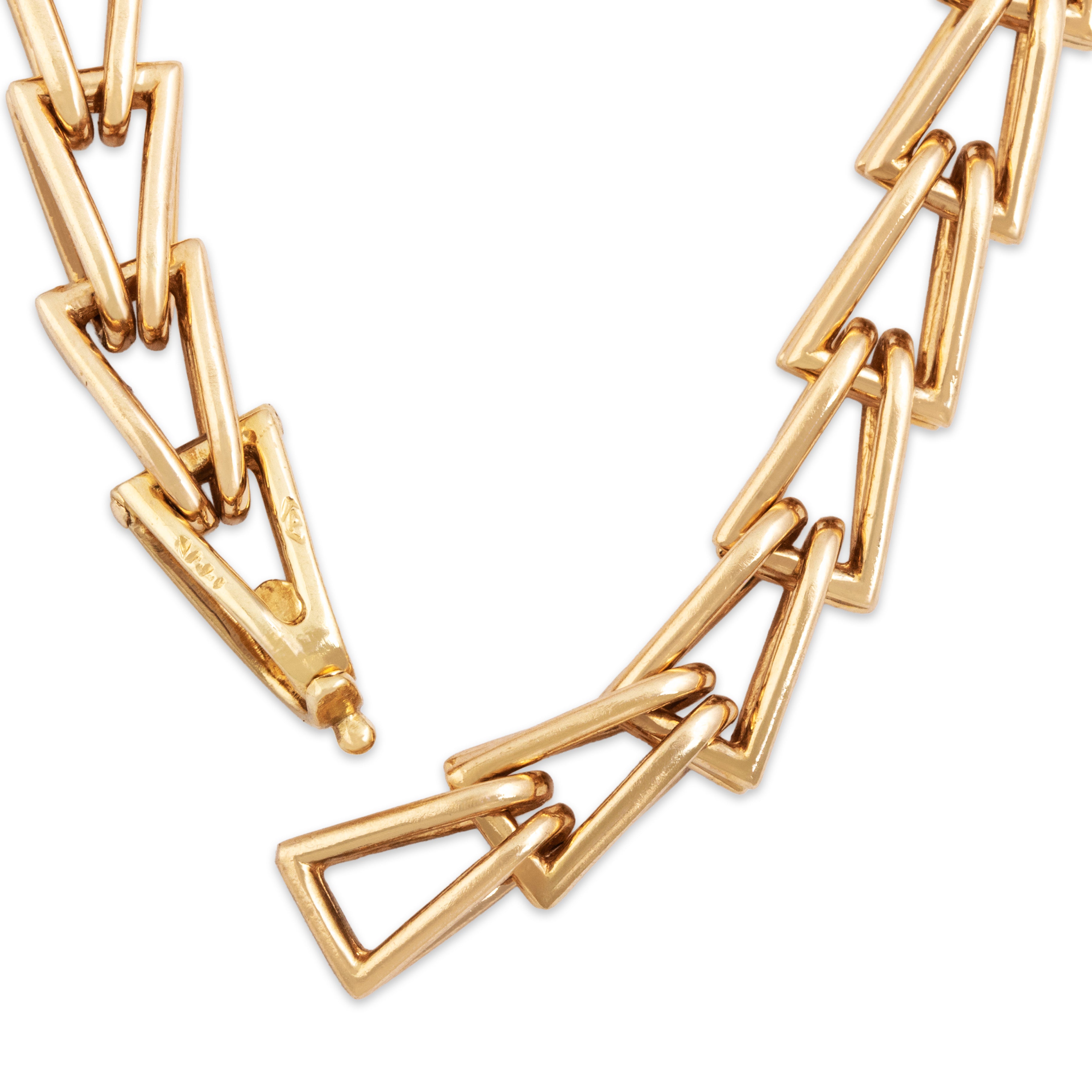 Vintage 14k Yellow Gold Dimensional Interlocking Triangle Link Bracelet - clasp view