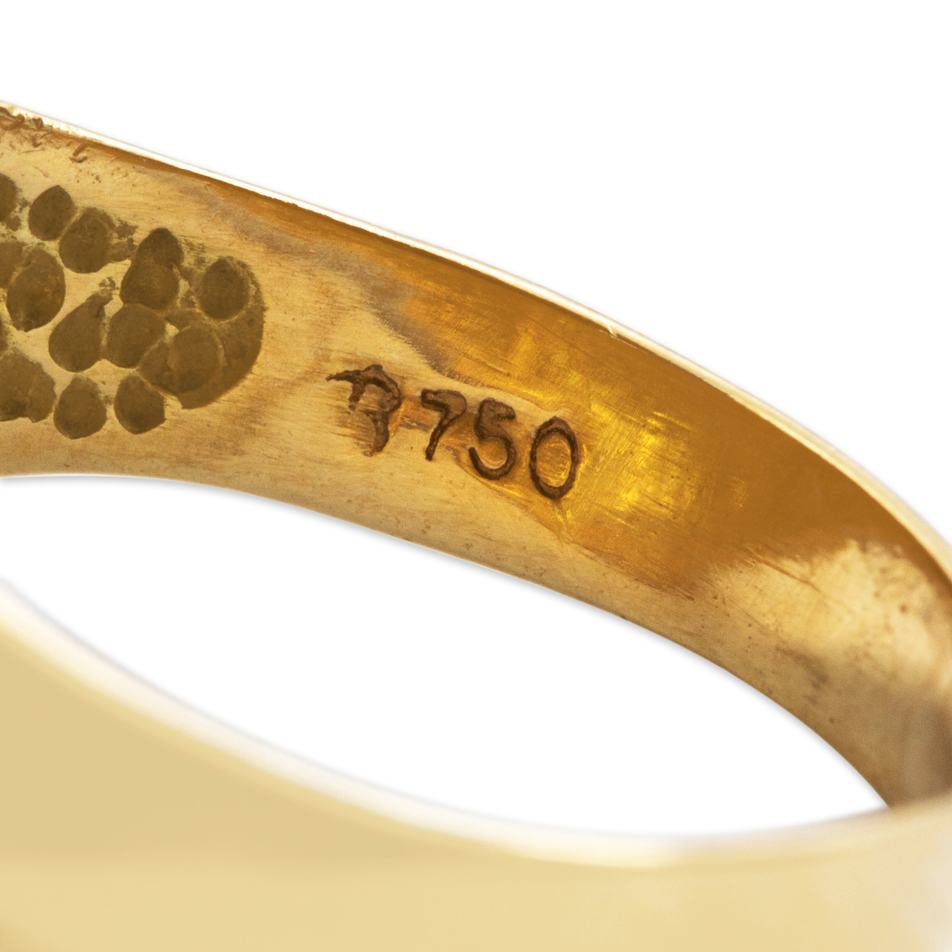 Vintage 18k Yellow Gold Bold Pebbled Square Signet Ring - Hallmark view