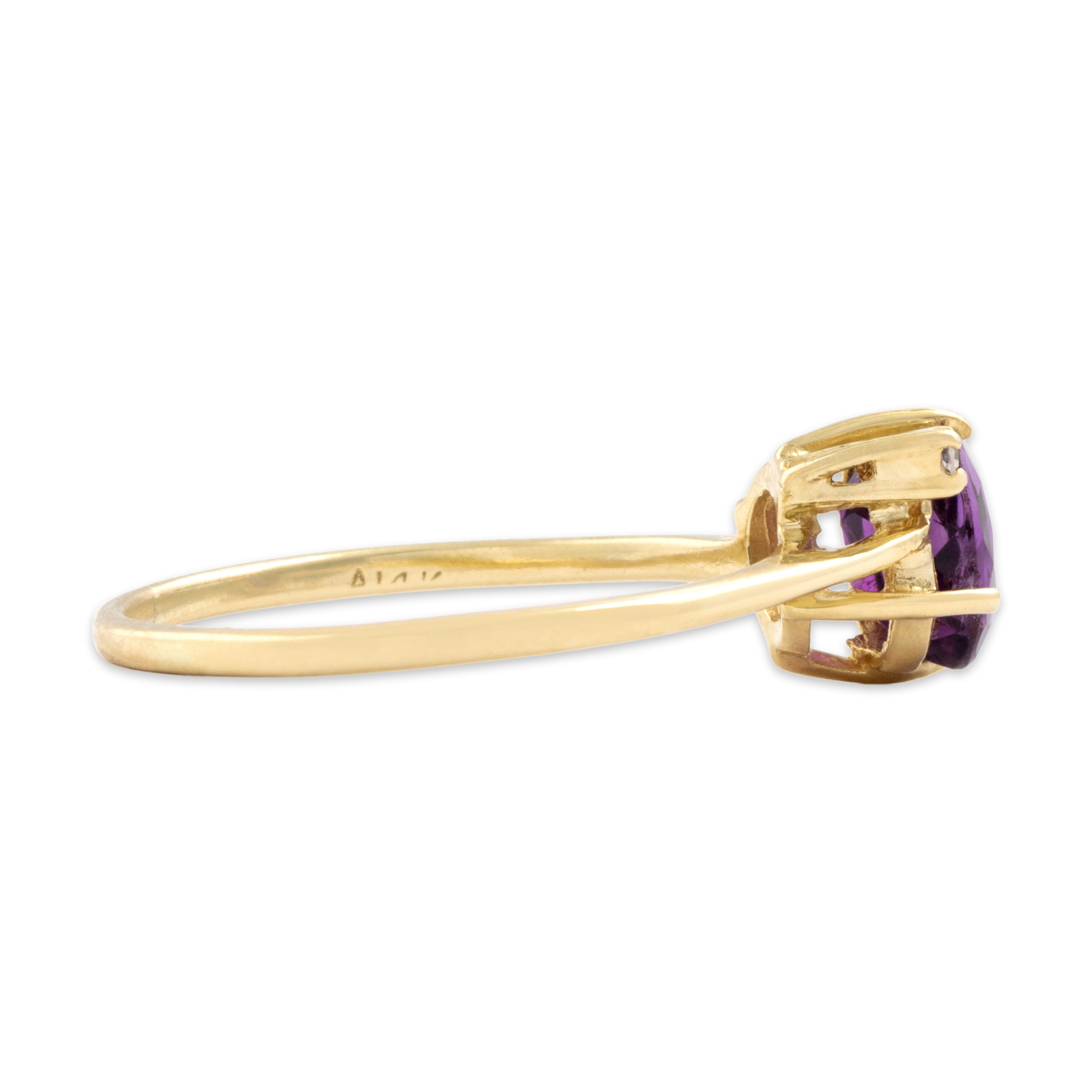 Vintage 14k Yellow Gold Amethyst Diamond Dimensional Accented Oval Ring - Side view