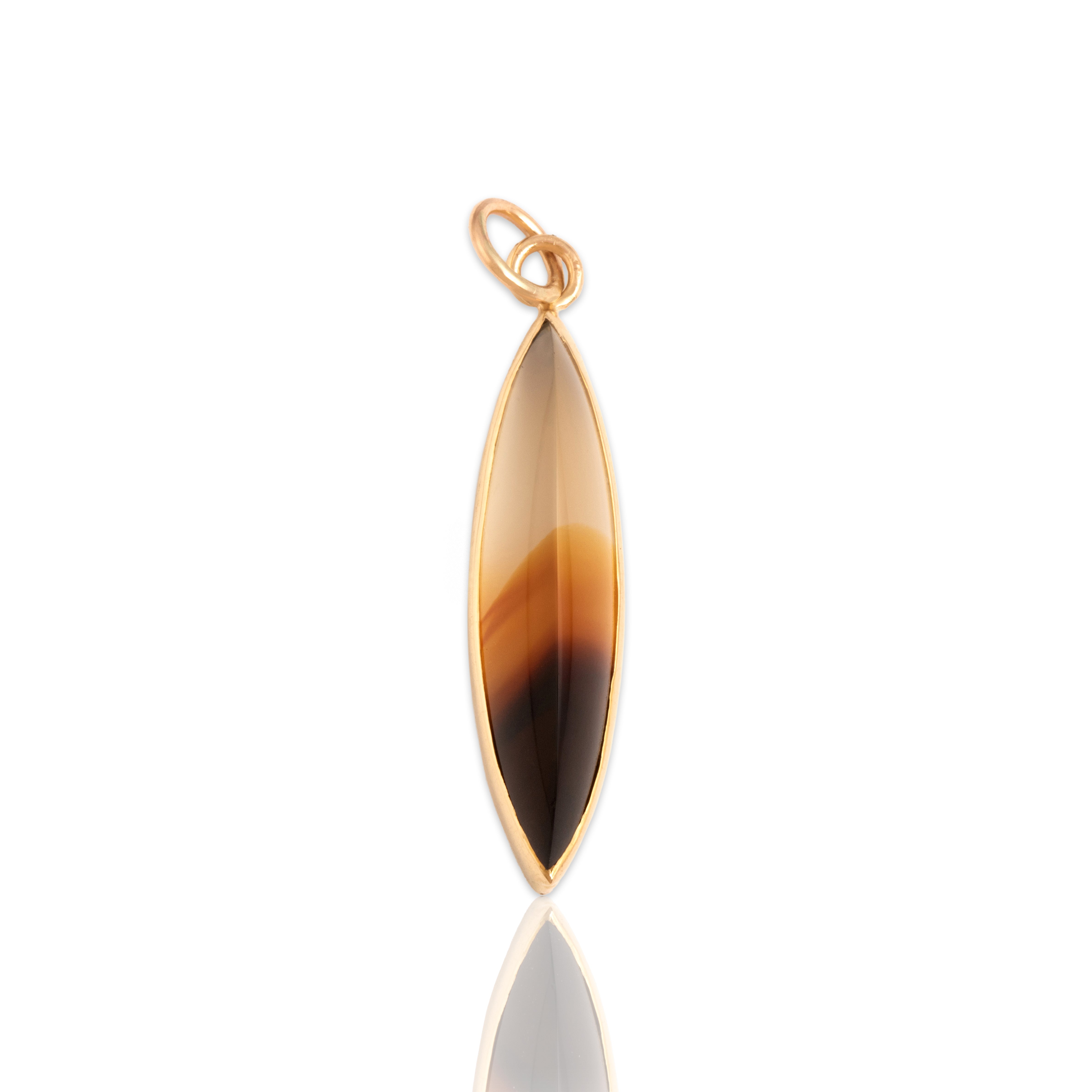 Antique Victorian 10k Yellow Gold 5.69ct Brown Banded Agate Wonderful Striped Feathery Cabochon Charm / Pendant - Close-up view