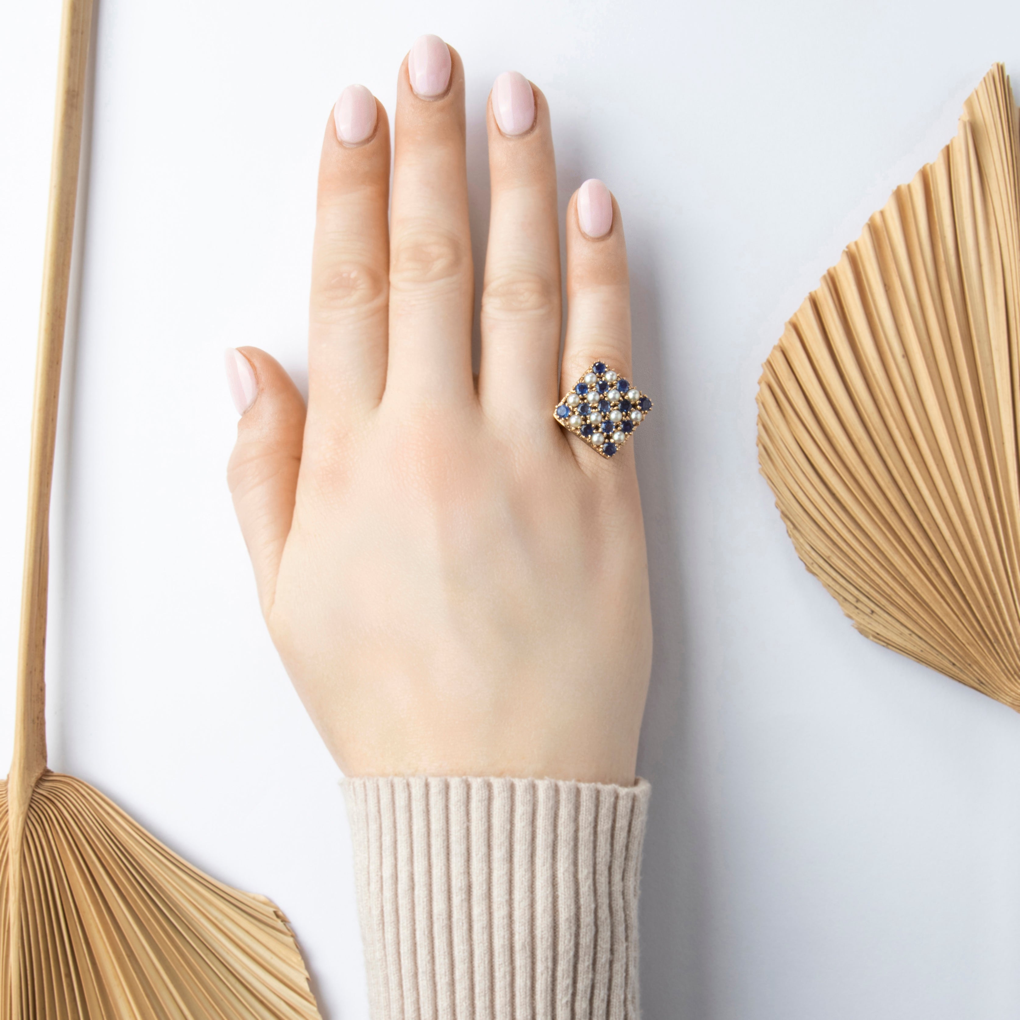 Vintage 14k Yellow Gold 1.17ct Blue Sapphire Pearl Heavy Fantastic Checkerboard Tile Ring - On model view