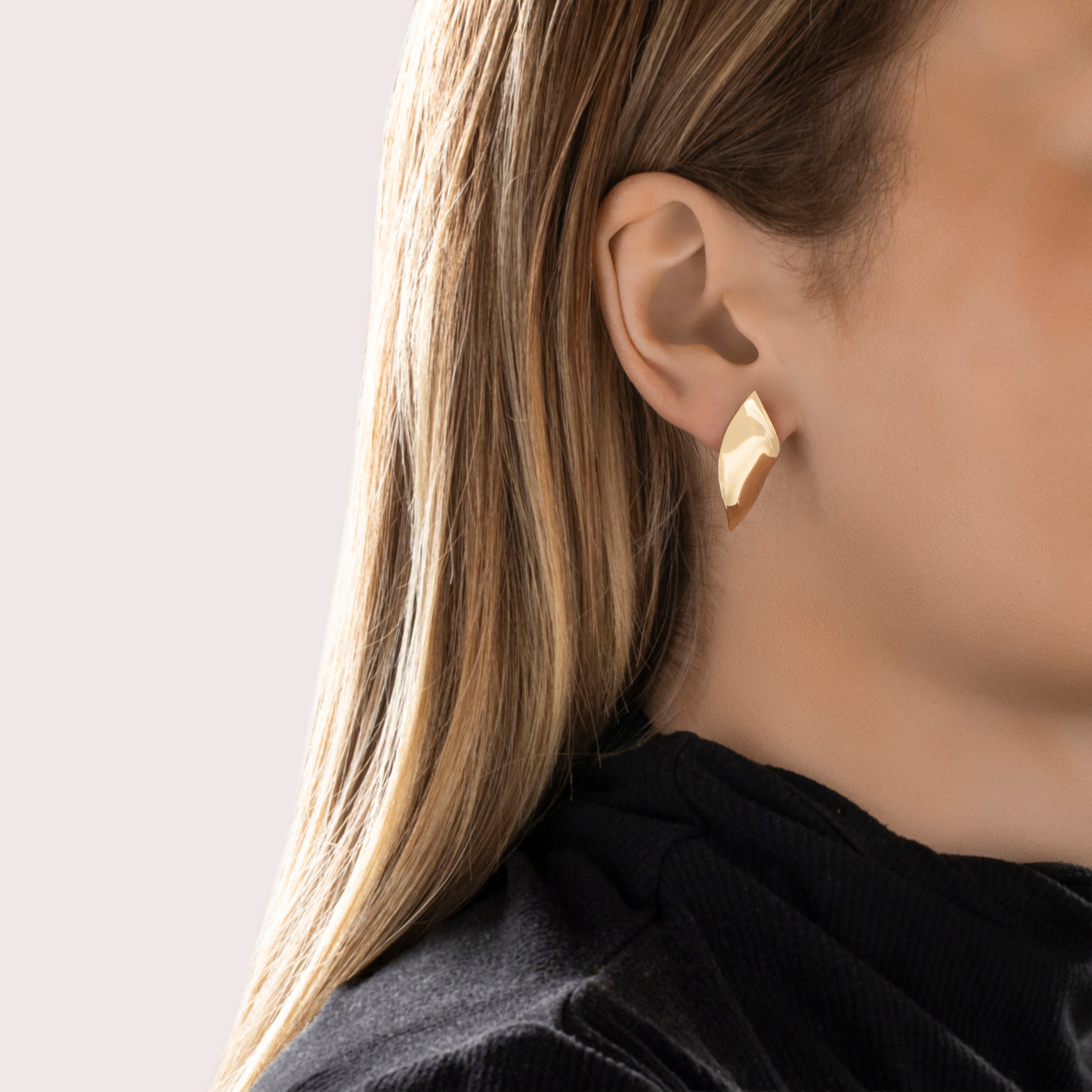 Vintage 14k Yellow Gold Abstract Freeform Twist Earrings - On model view