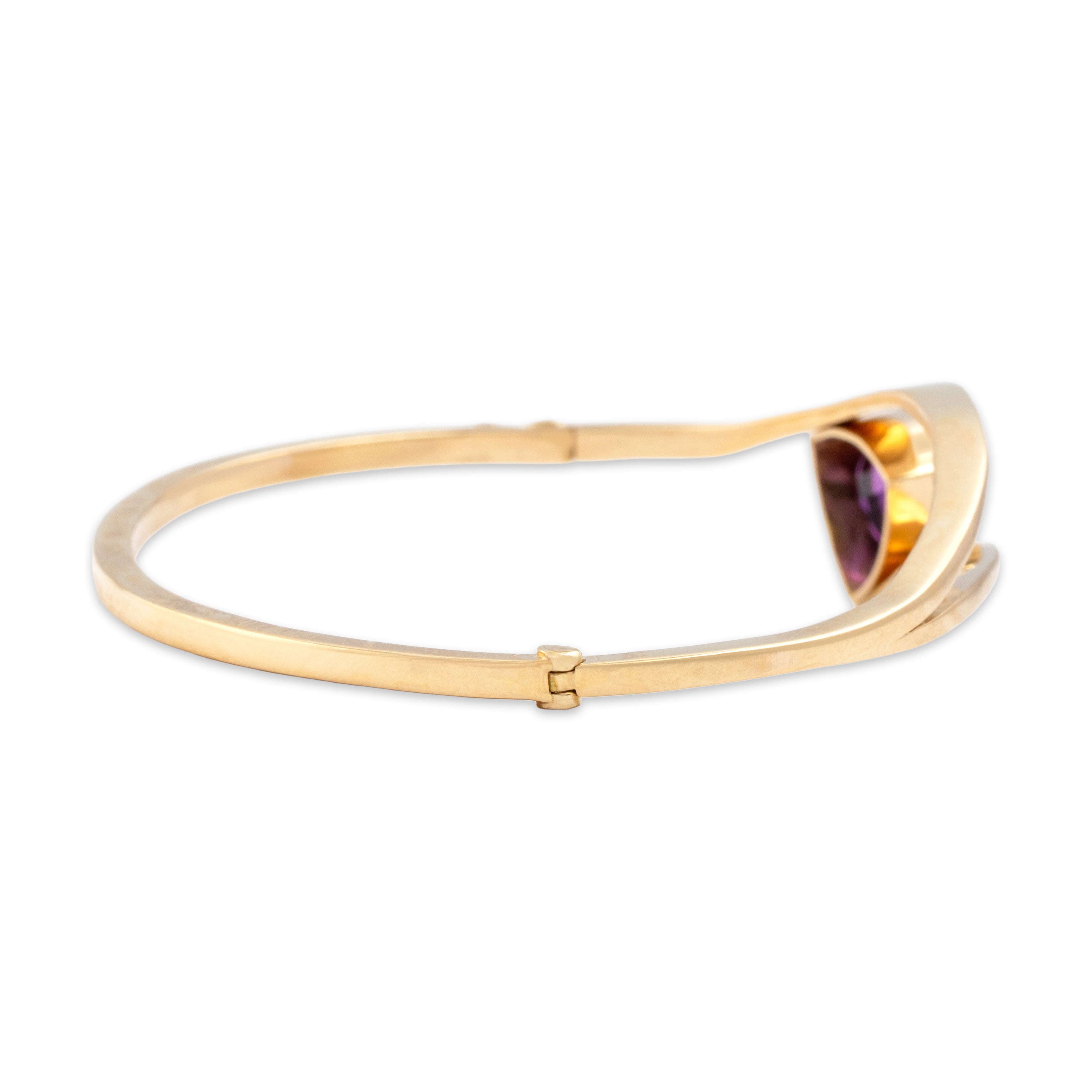 Vintage 14k Yellow Gold Amethyst Sleek Modern Trilliant Twist Bangle Bracelet - Side view