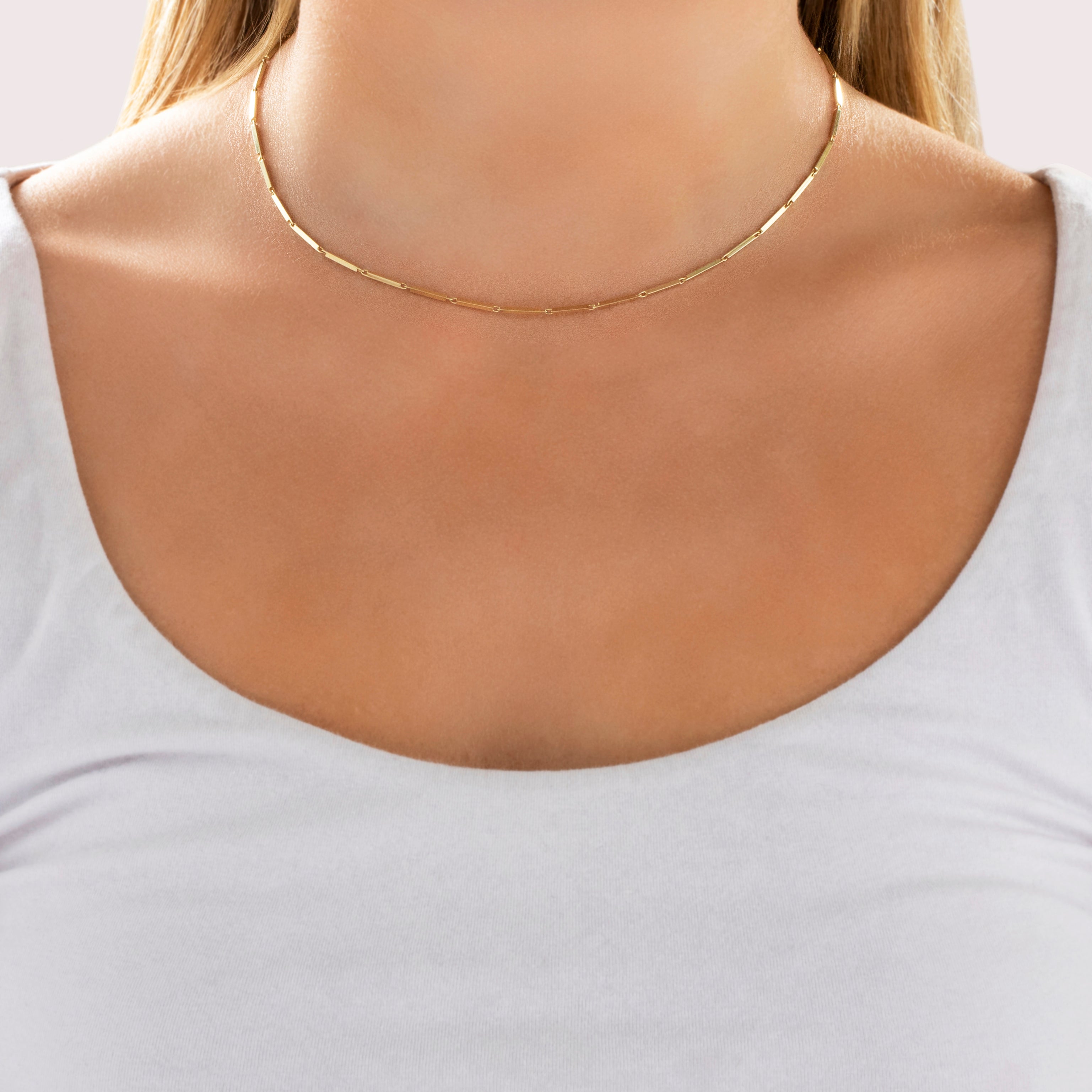 Vintage 14k Yellow Gold Smooth Bar Link Chain Necklace - On model view