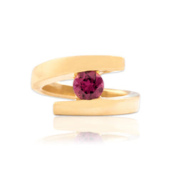 Vintage Heavy 14k Yellow Gold .73ct Pink Garnet Vibrant Modern Ring 5.50