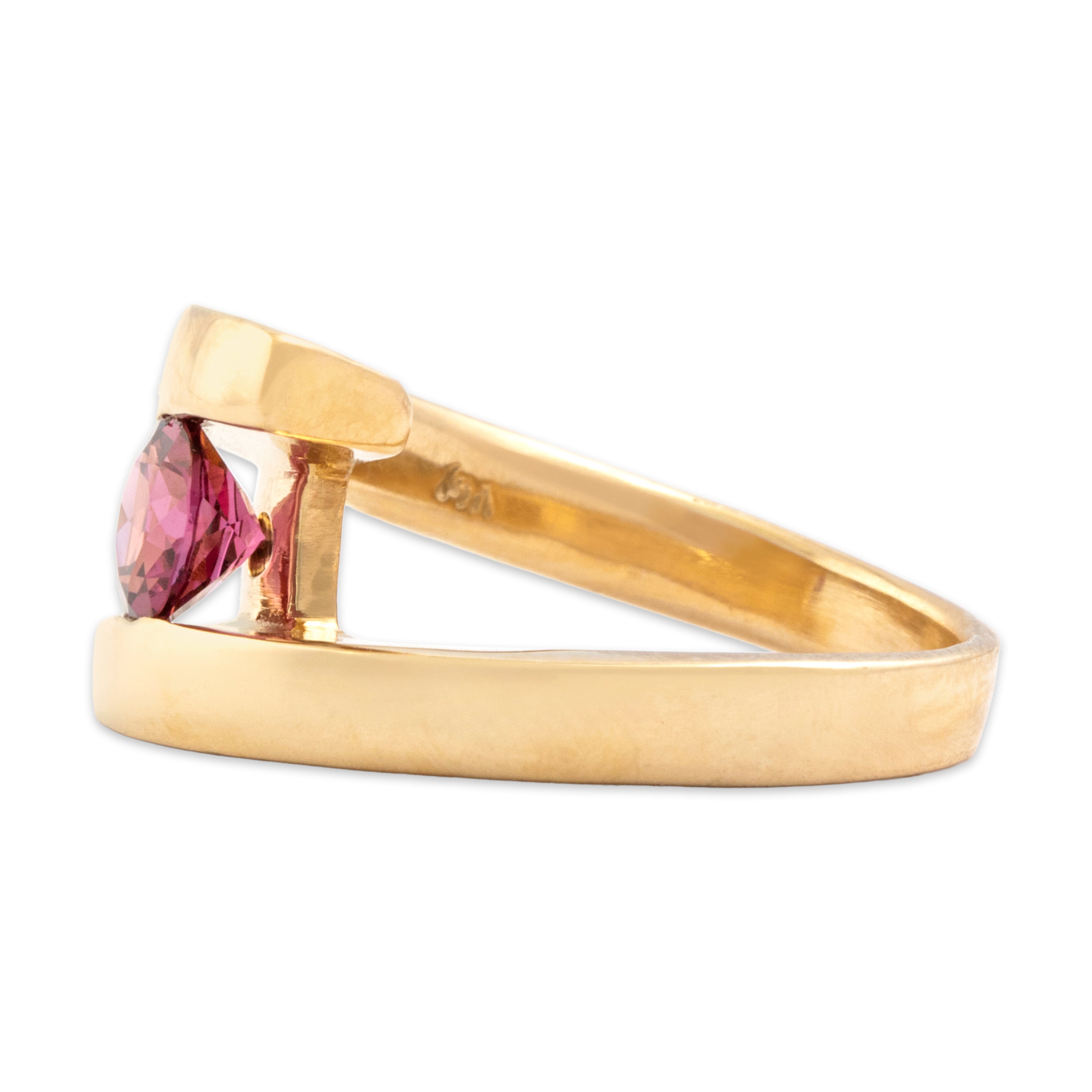 Vintage Heavy Vibrant 14k Yellow Gold .73ct Pink Garnet Solitaire Bypass Ring   - Side view