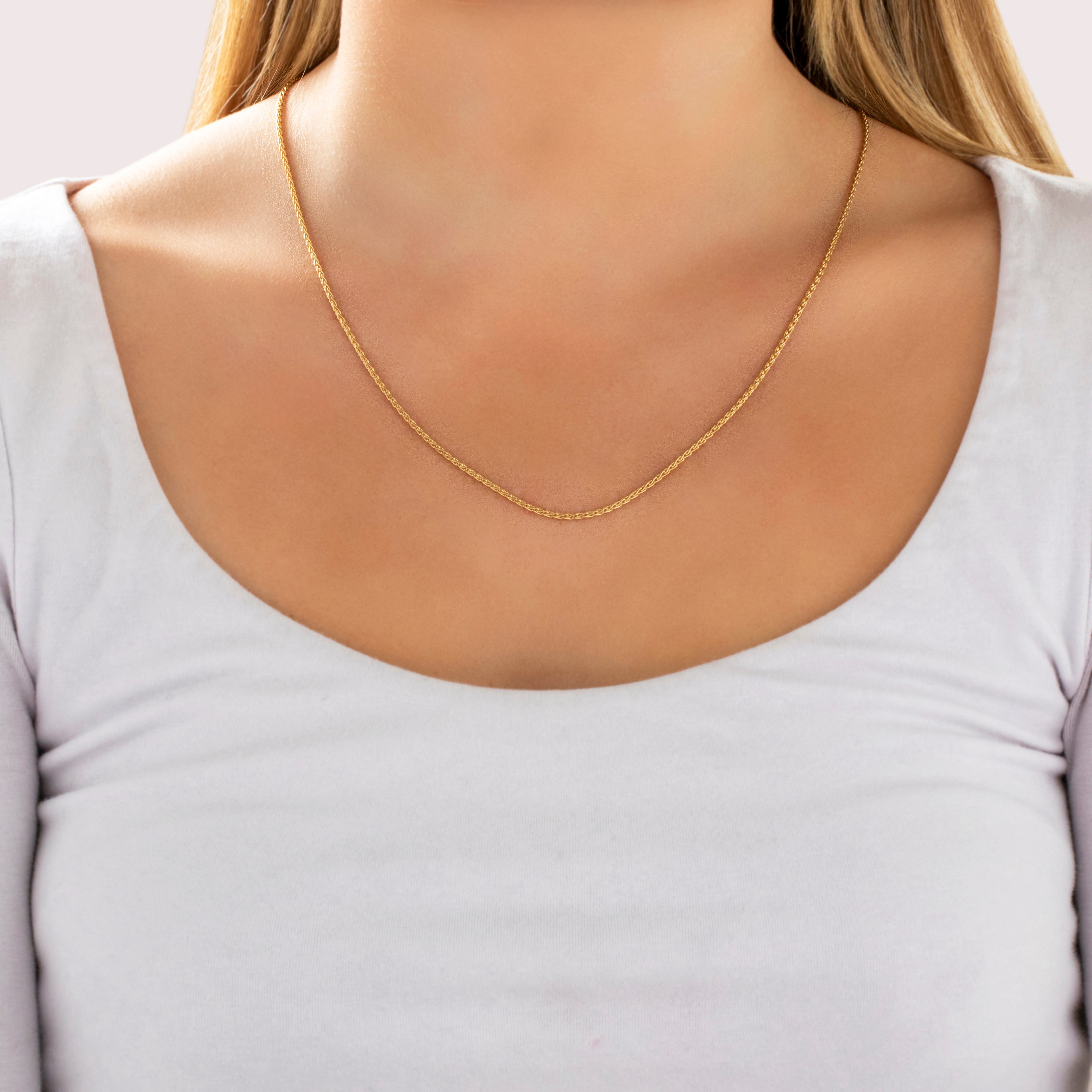 Vintage Italian 14k Yellow Gold Elegant Spiga Chain Necklace - On model view