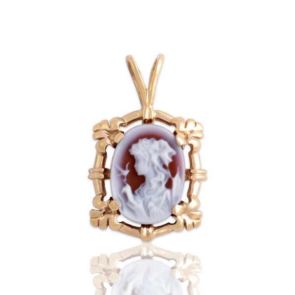 Vintage 9k Yellow Gold Carnelian Striking Framed Figural Cameo Pendant