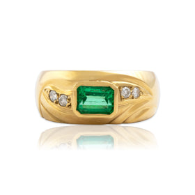 Vintage 18k Yellow Gold .71ct Emerald Diamond Refined Band East-West Ring 6.25