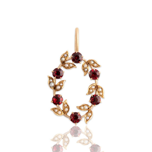 Vintage 14k Yellow Gold 1.15cttw Garnet Seed Pearl Festive Crimson Wreath Pendant - Close-up view