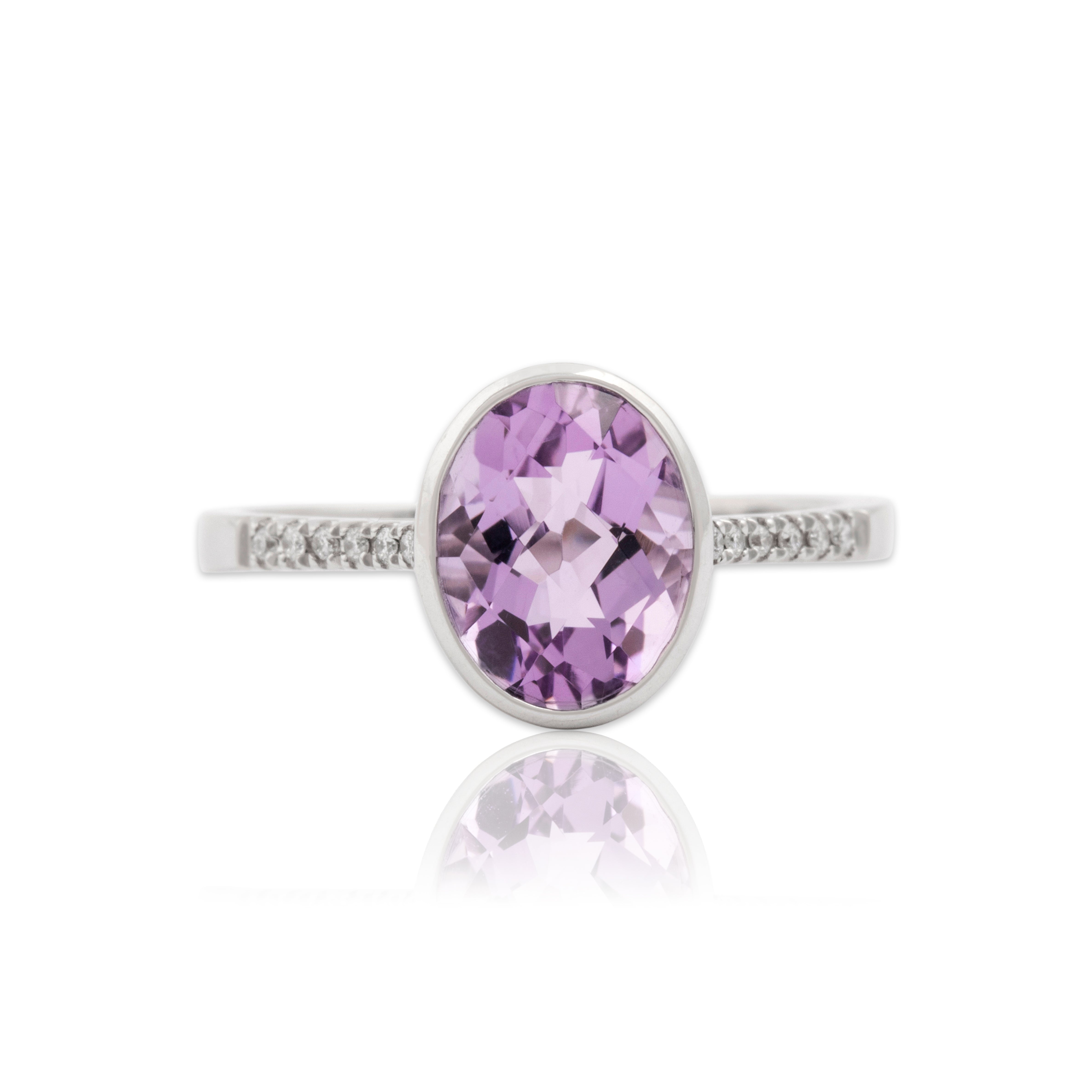 Vintage 14k White Gold Amethyst Diamond Romantic Checkerboard Oval Ring - Close-up view
