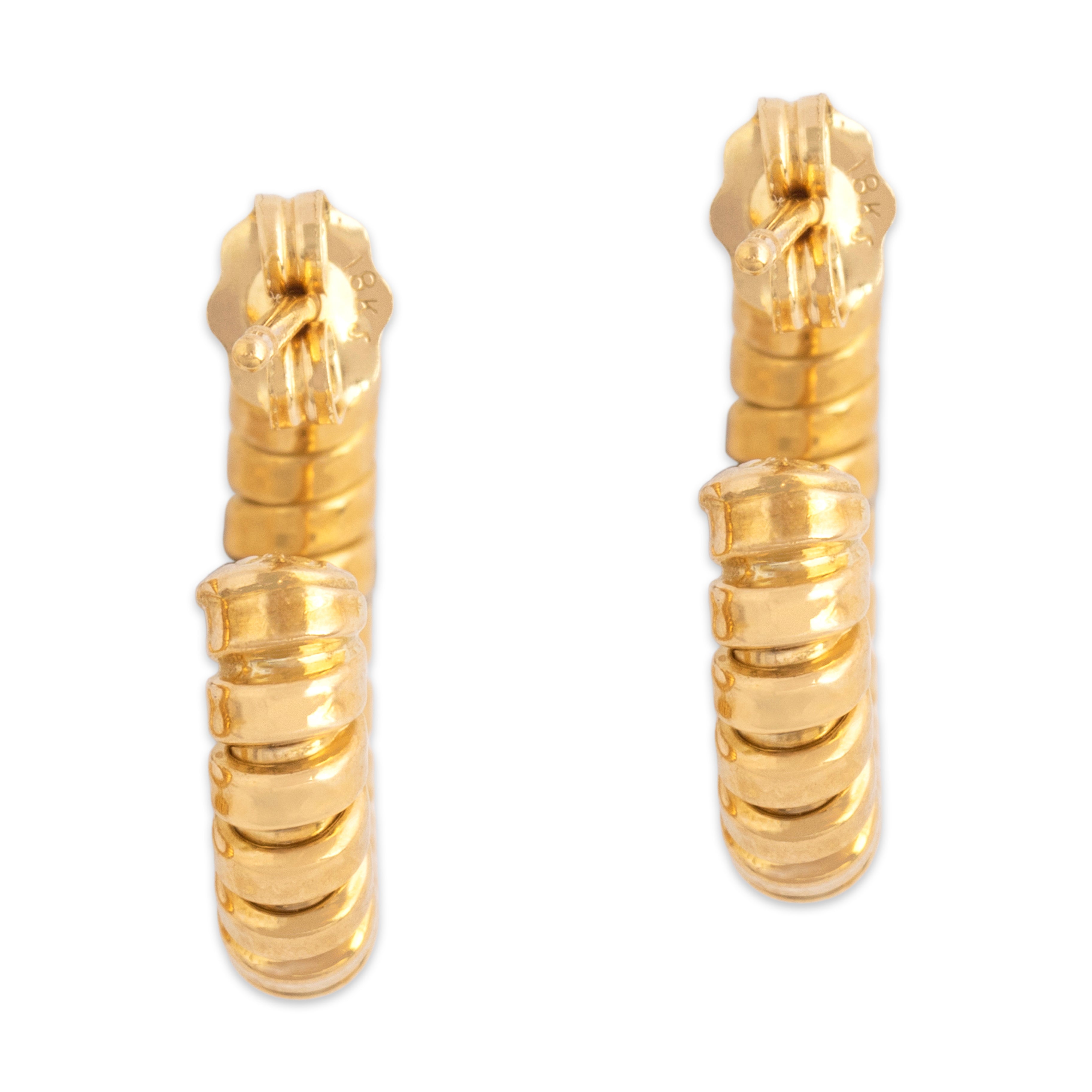 Vintage Italian 18k Yellow Gold Ribbed Hoop Earrings - Back view