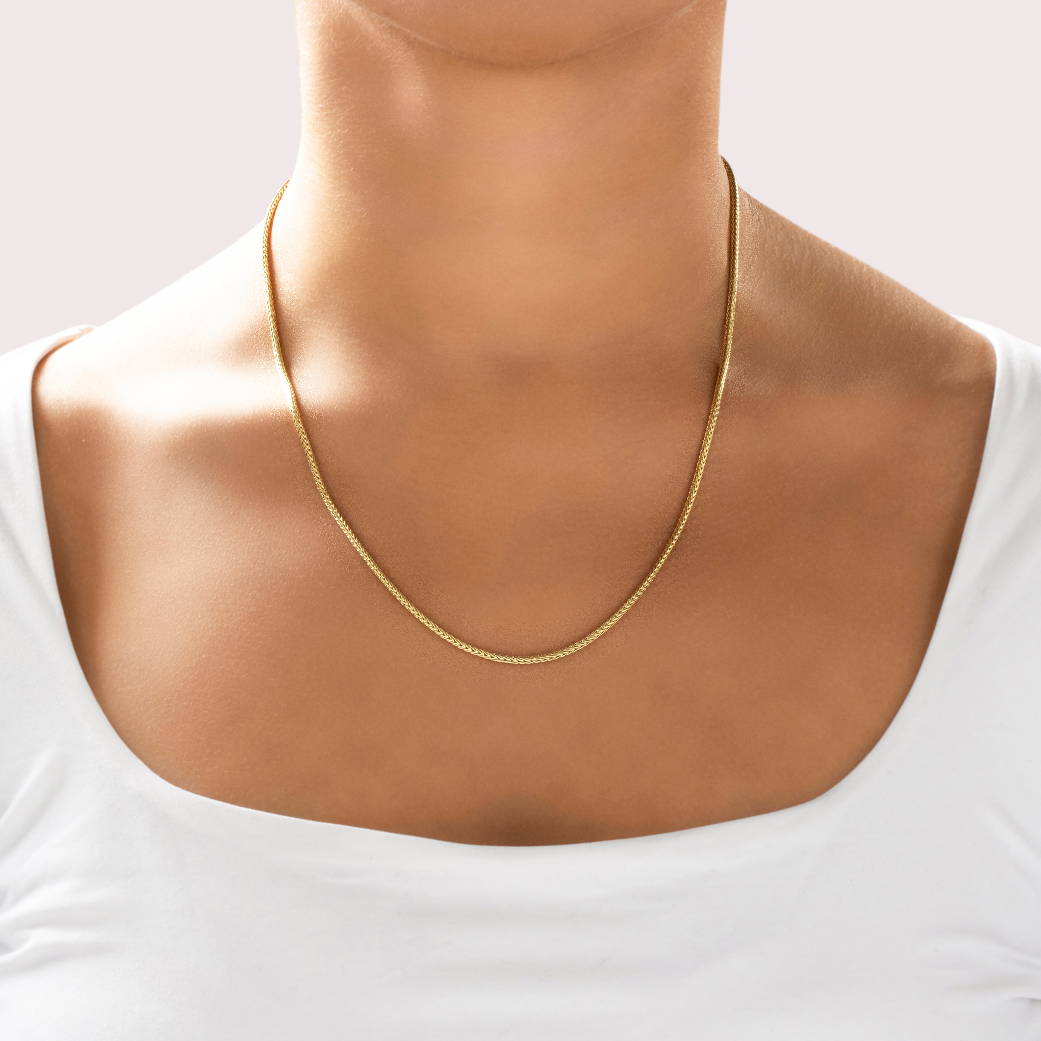 Vintage Italian 14k Yellow Gold Everyday Spiga Chain Necklace - On model view