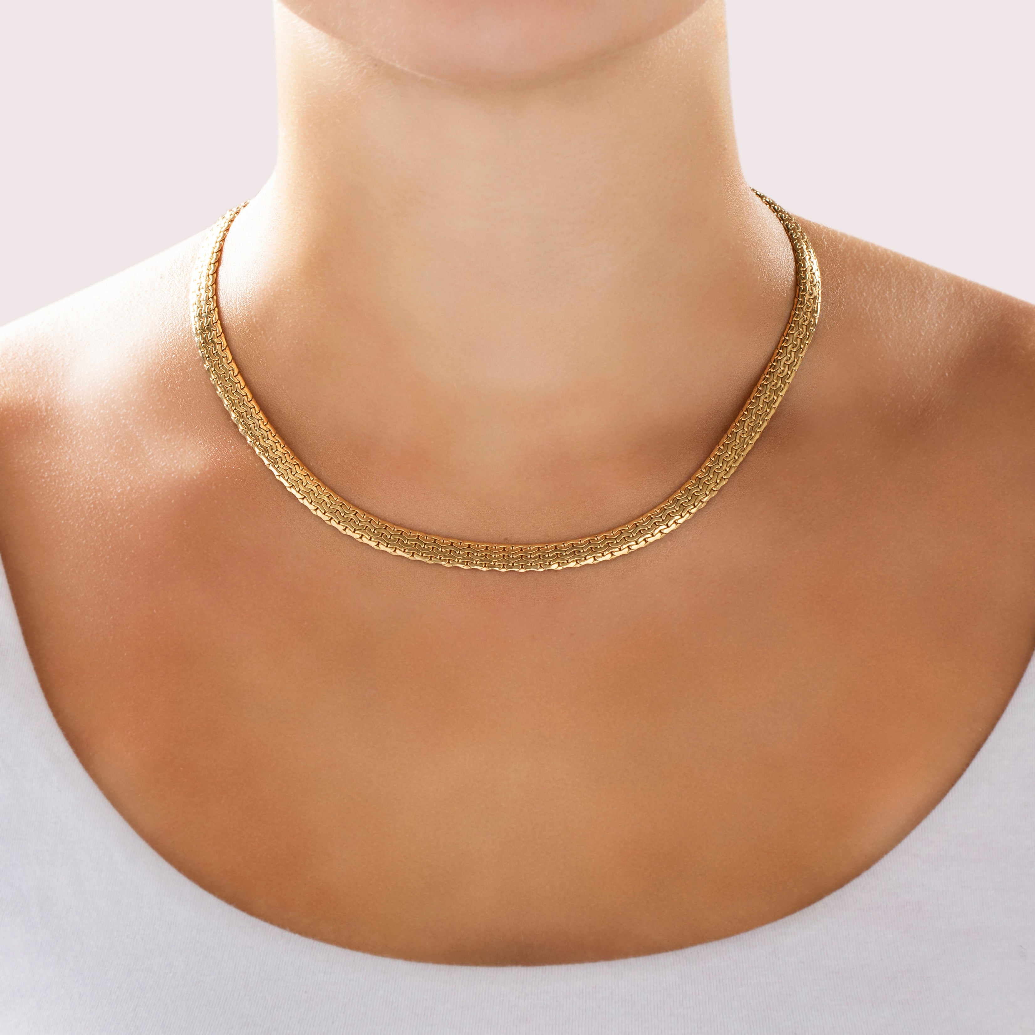 Vintage Italian 14k Yellow Gold Sophisticated Flat Woven Link Necklace - On model view