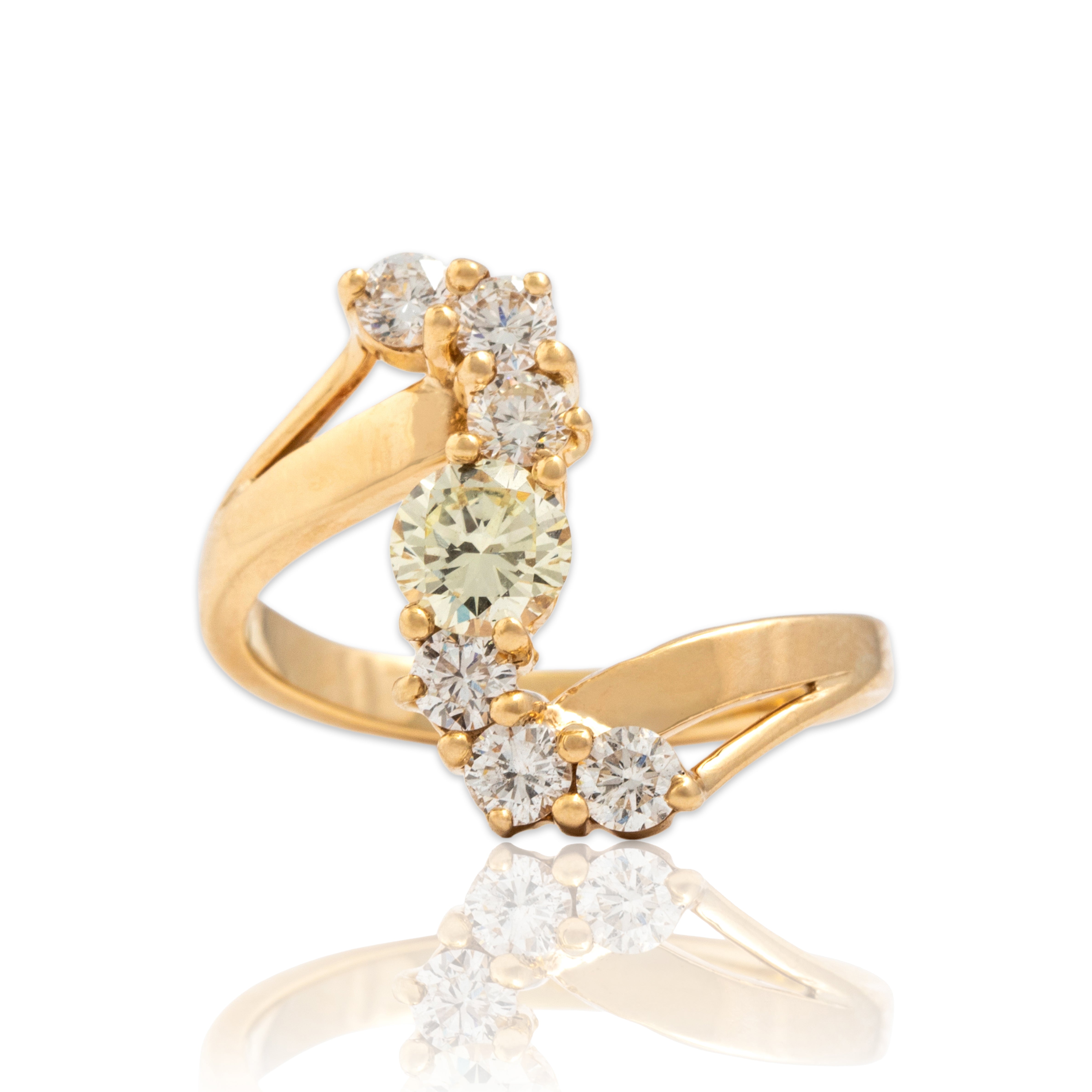 Vintage 14k Yellow Gold 1.37cttw Diamond Fantastic Sparkling Wave Ring 8.25