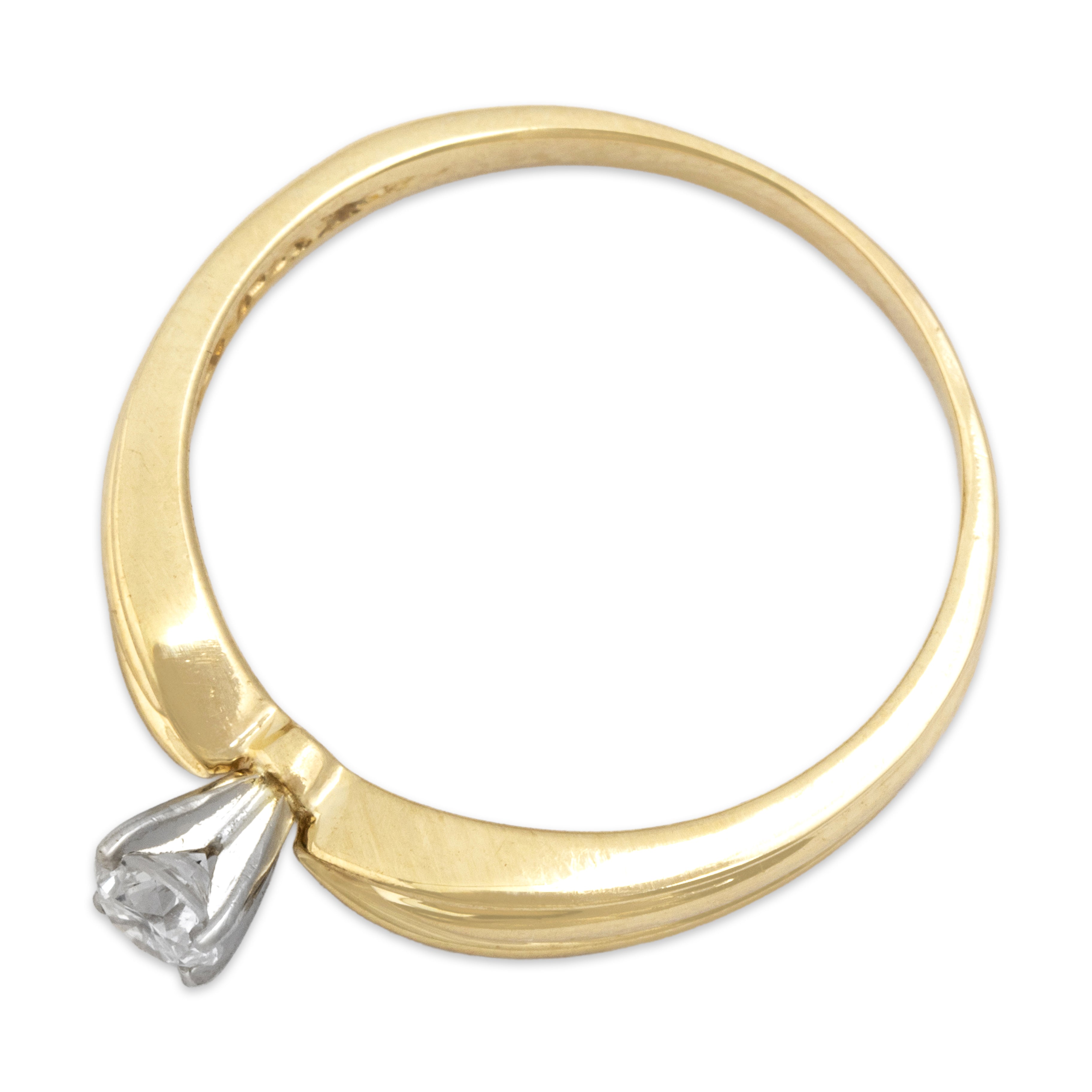 Vintage 14k Yellow Gold Diamond Brilliant Tapered Shoulder Solitaire Ring - Overall view