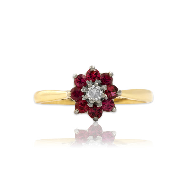 Vintage 18k Yellow Gold Ruby Diamond Wonderful Bright Flower Ring 6.75