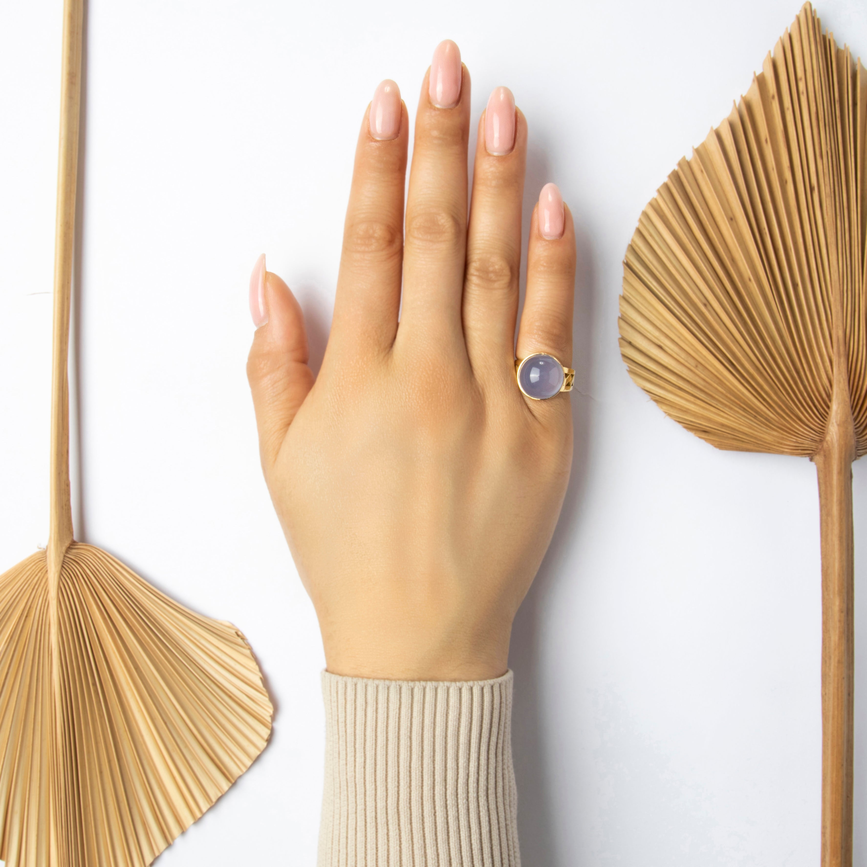 Vintage Heavy 18k Yellow Gold Lavender Chalcedony Glowing Cabochon Ring - On model view