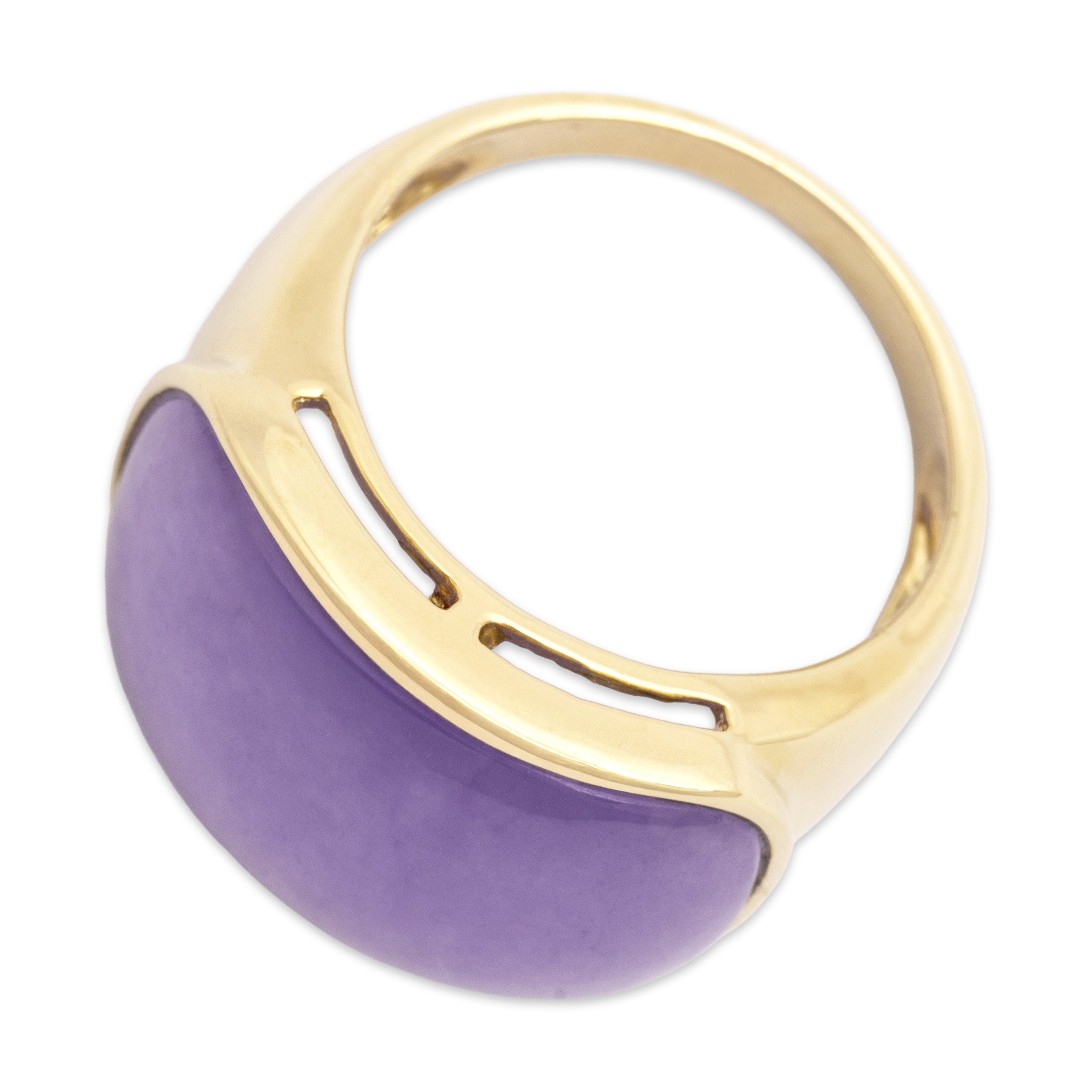 Vintage 14k Yellow Gold Lavender Jade Bold Cabochon Ring - Overall view