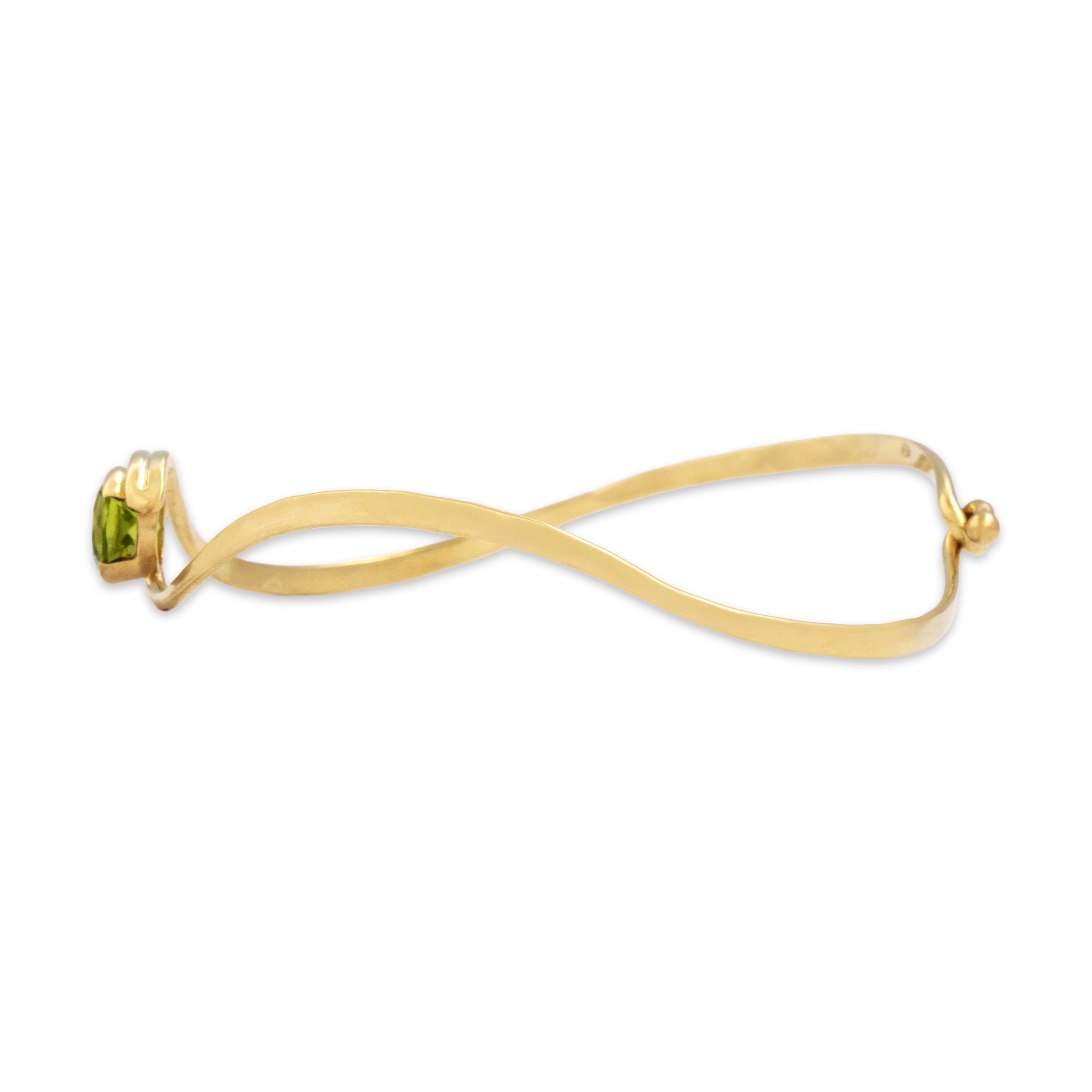 Vintage 14k Yellow Gold Peridot Bright Swirling Bracelet - detail view #2