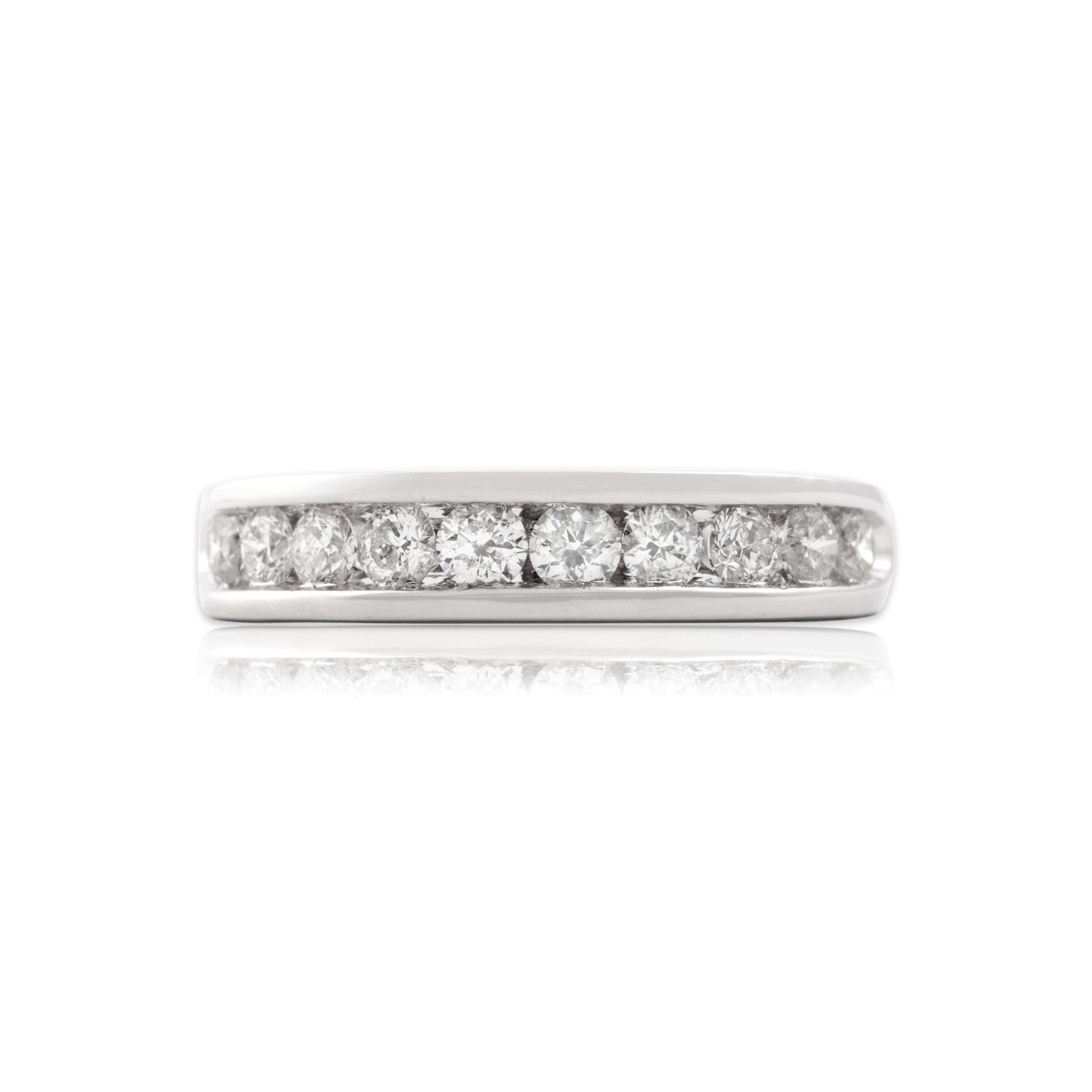 Vintage 14k White Gold 1.04cttw Diamond Bright Channel Set Ring - Close-up view