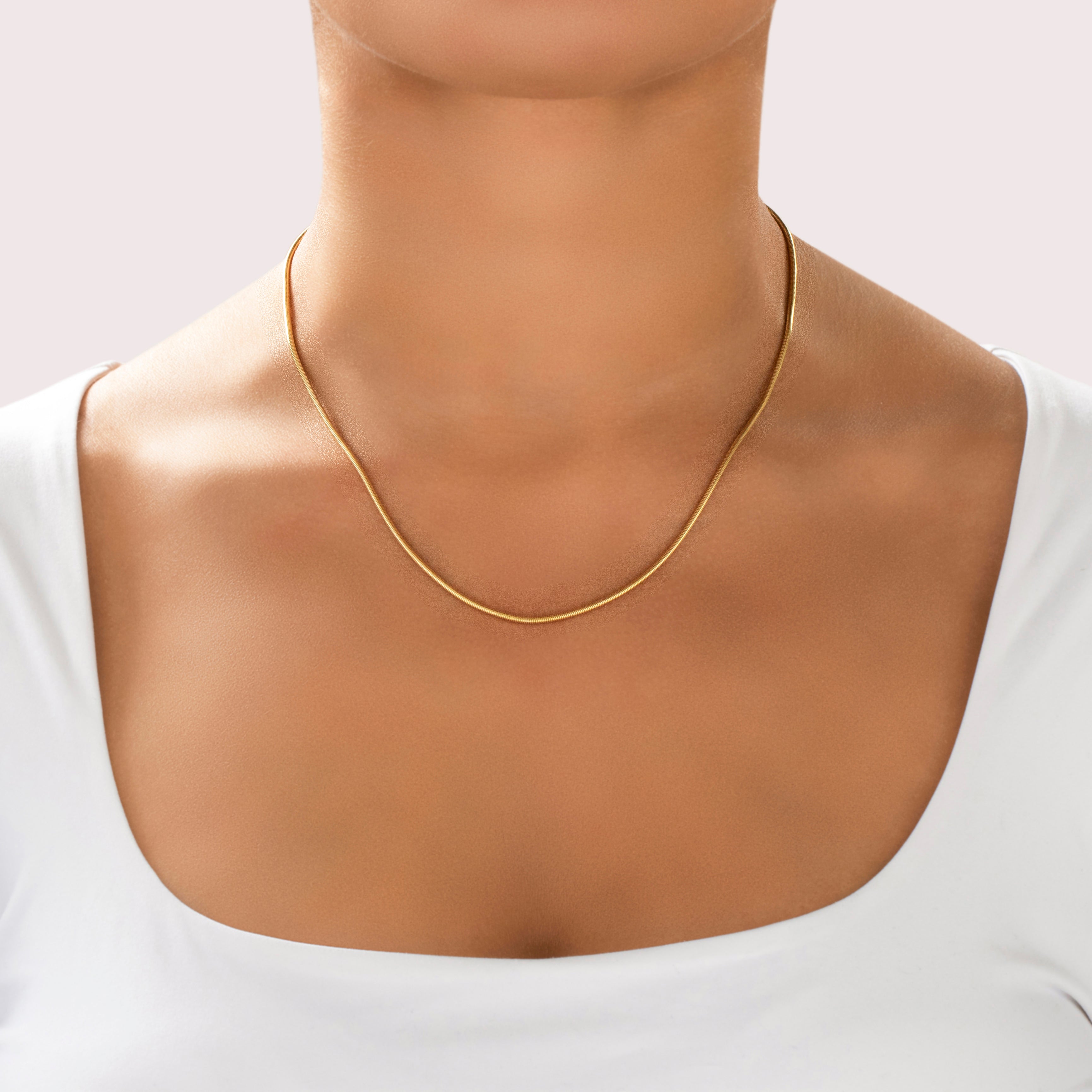 Vintage Italian Substantial 14k Yellow Gold Tubular Snake 1.75mm Chain - On model view