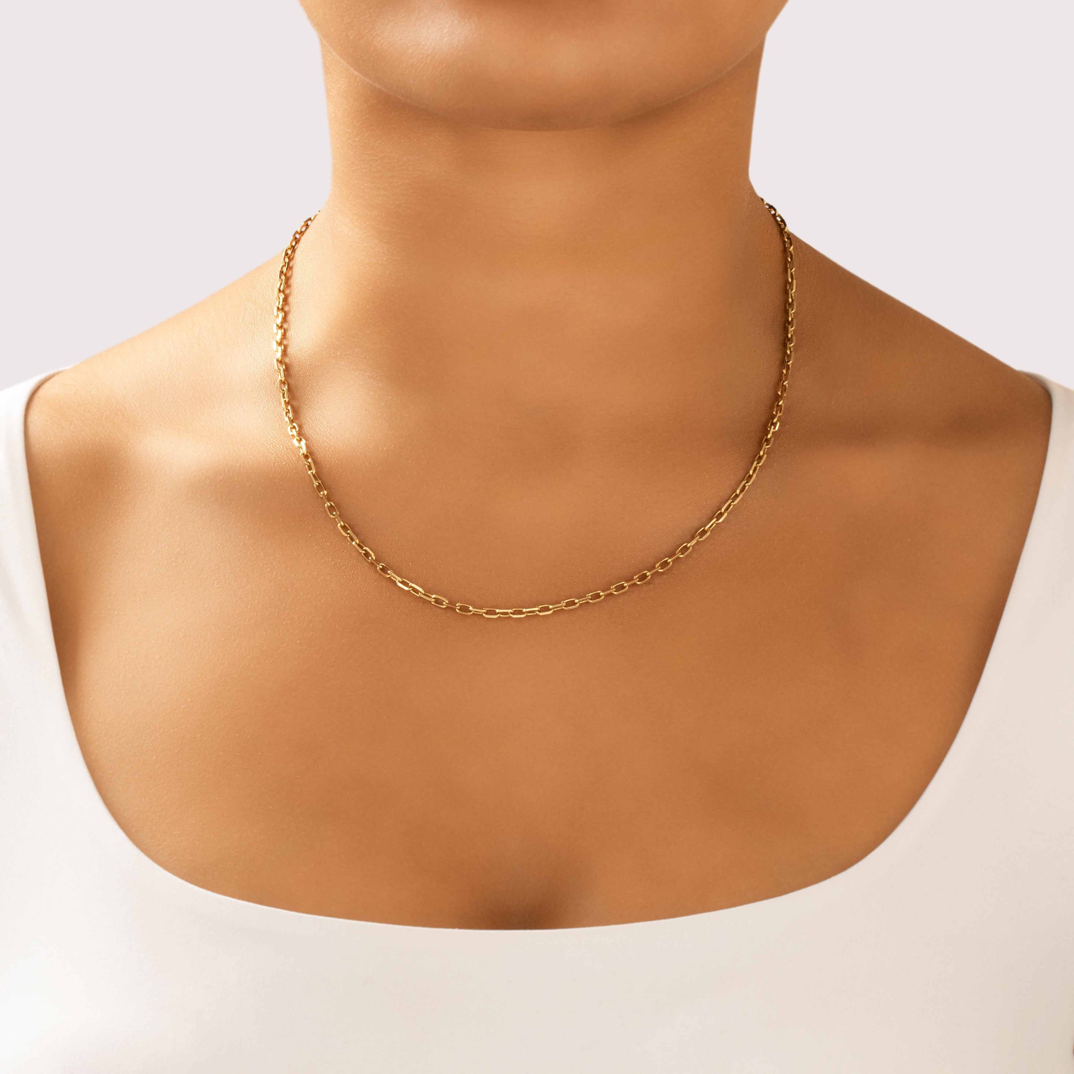 Vintage 14k Yellow Gold Sleek Dimensional Paperclip 2.8mm Chain - On model view