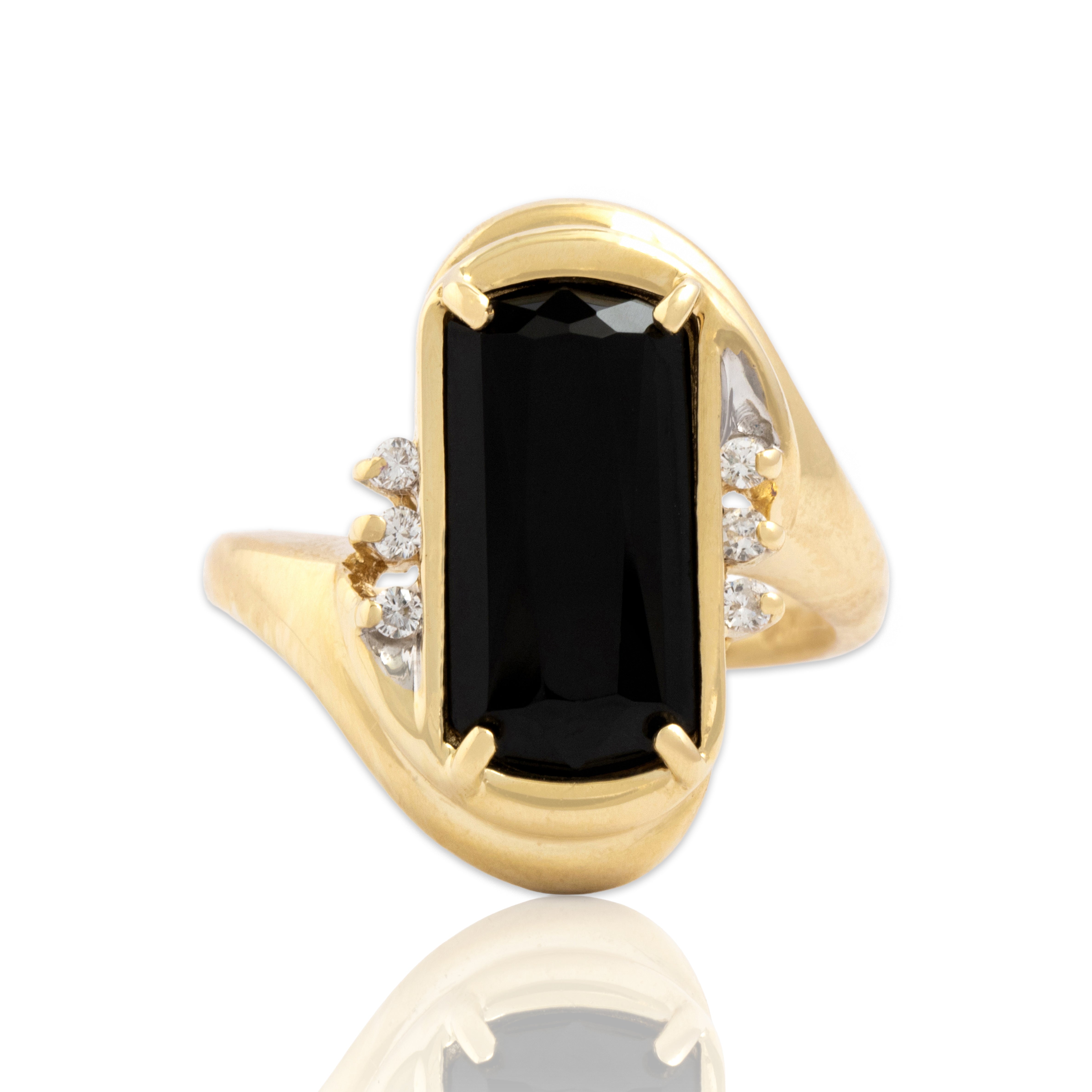 Vintage 14k Yellow Gold 1.89ct Onyx Diamond Bold Elongated Bypass Ring - Close-up view