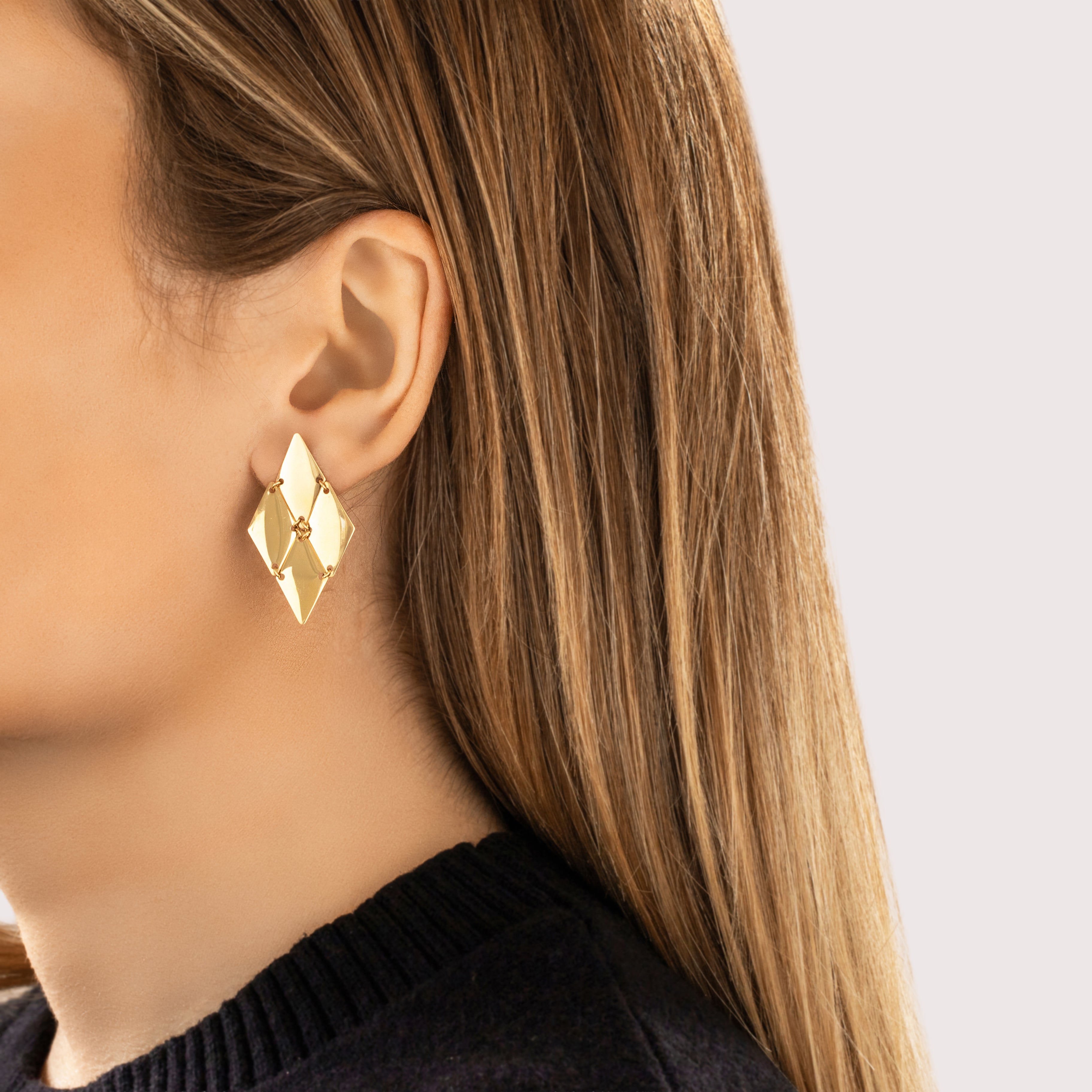 Vintage Italian 18k Yellow Gold Interlocking Kite Dangle Earrings - On model view