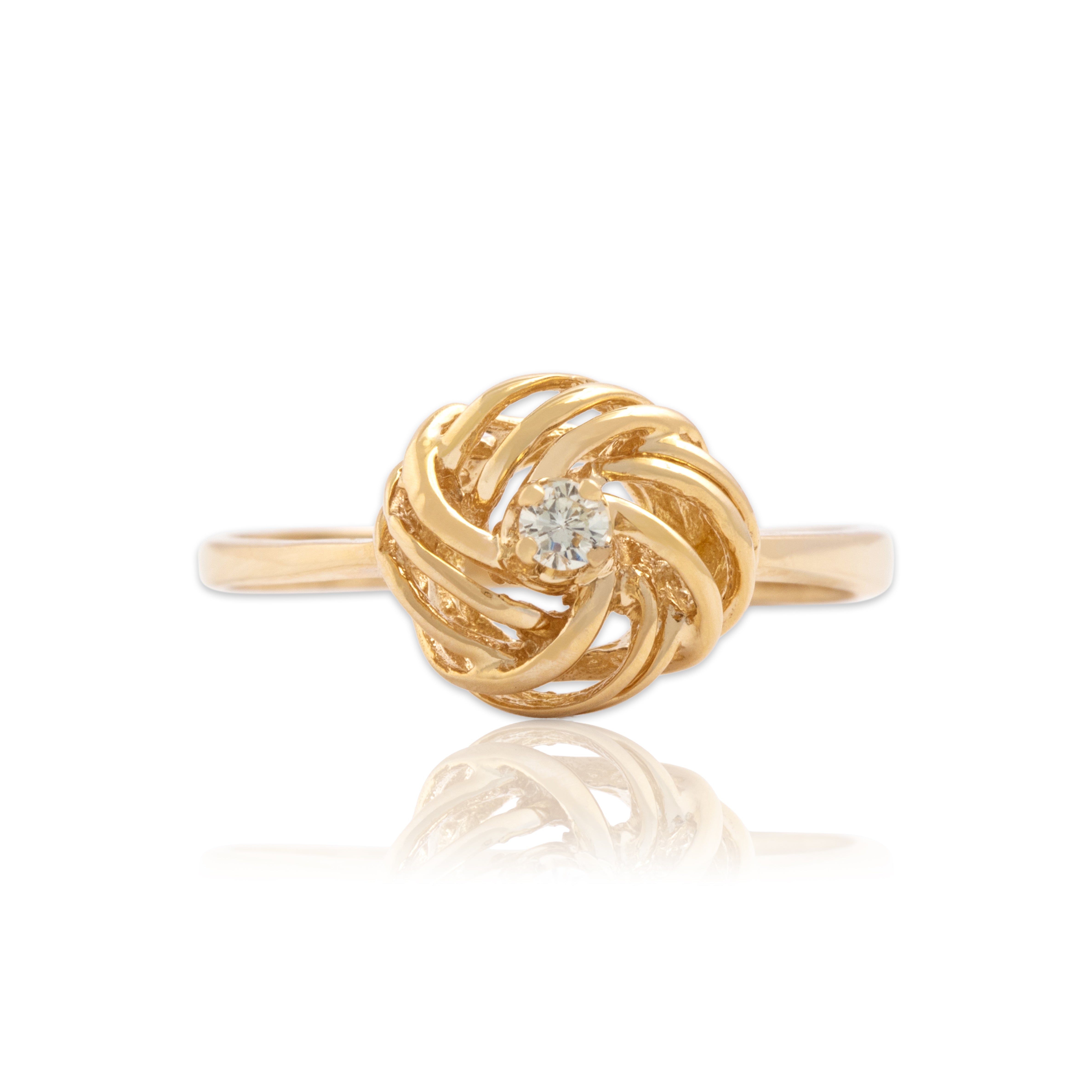 Vintage 14k Yellow Gold Diamond Wonderful Open Knot Solitaire Ring - Close-up view