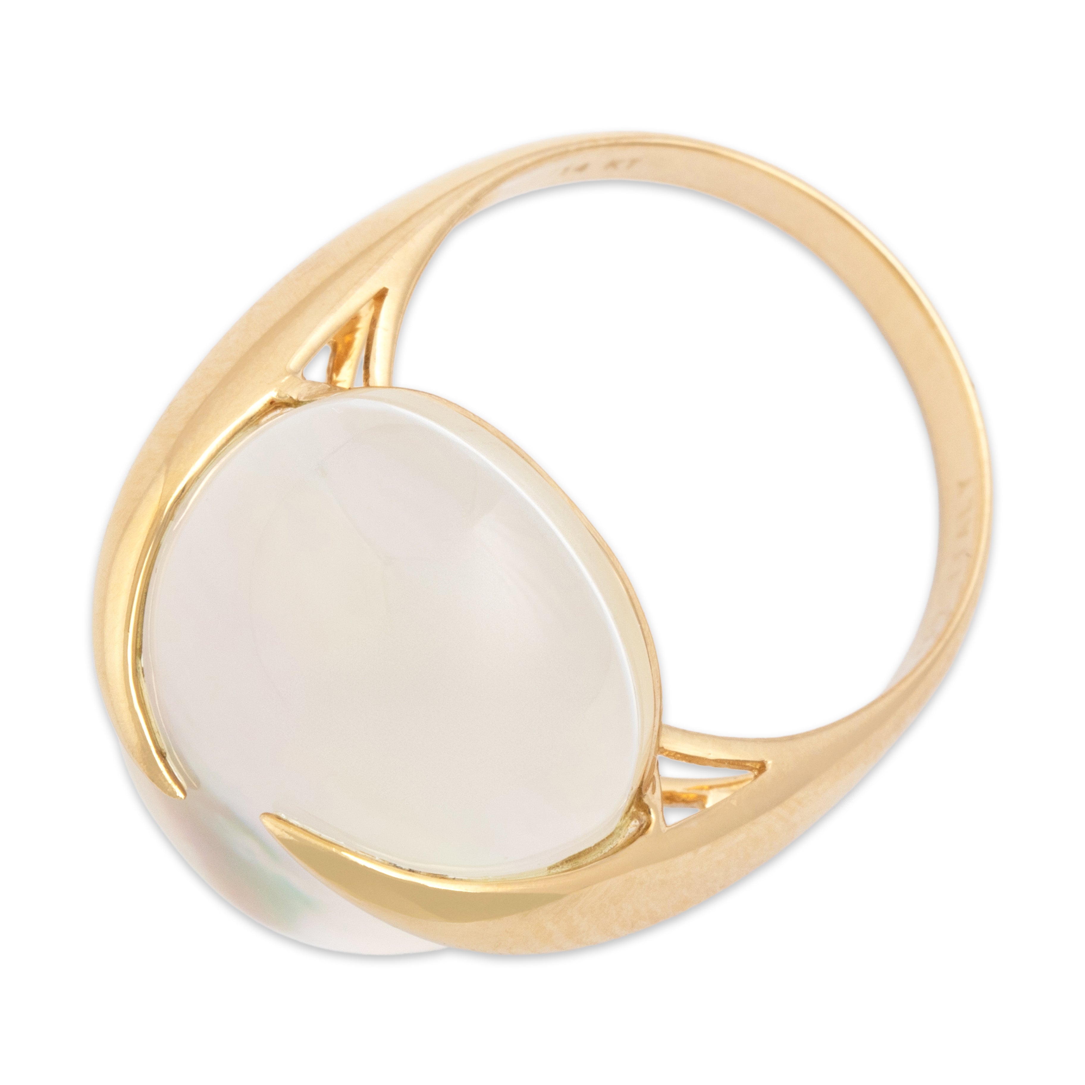 Estate 14k Yellow Gold Quartz Mother Of Peal Doublet Mesmerizing Luminous Cabochon Ring - Overall view