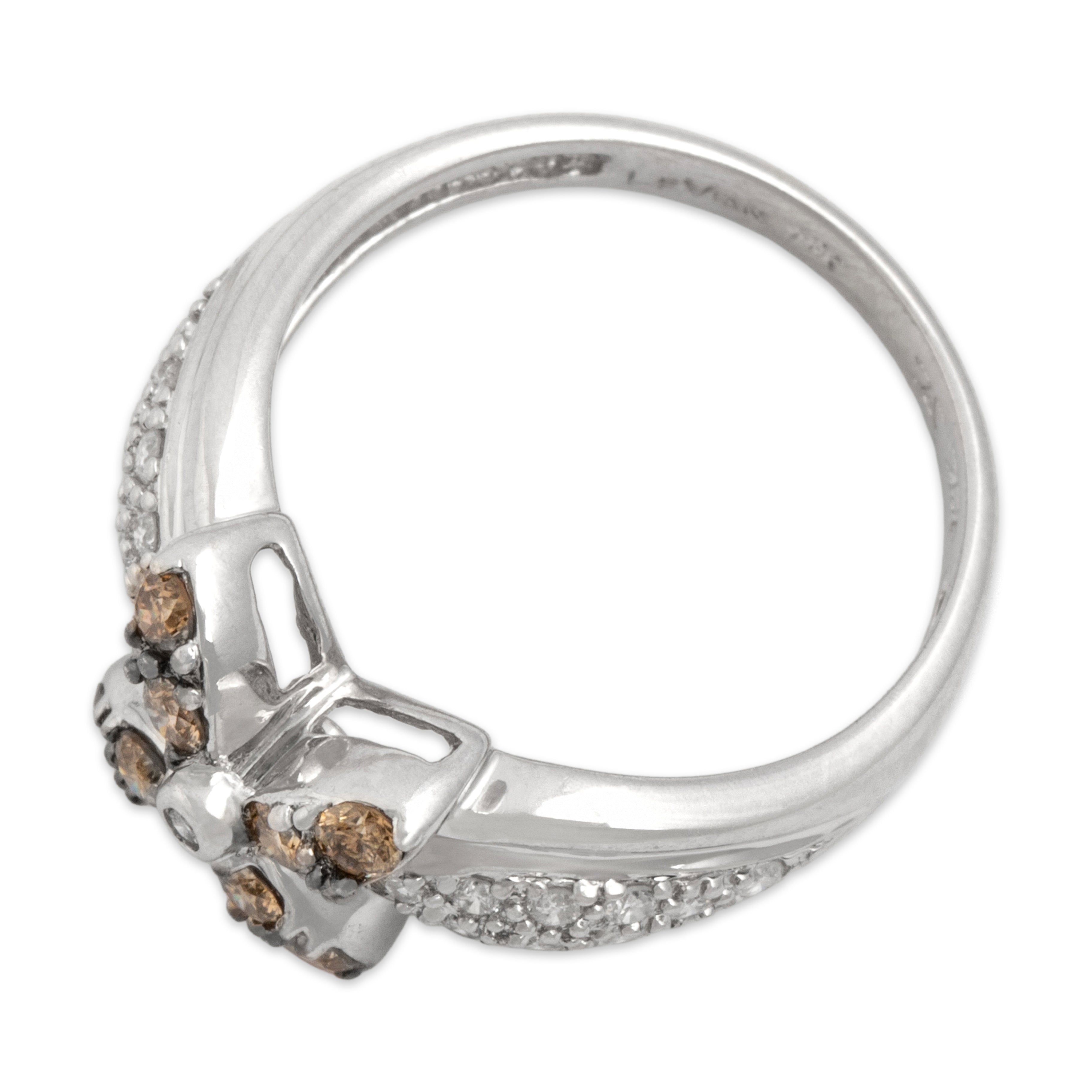 Vintage 18k White Gold Champagne Diamond White Diamond Sparkling Sweet Flower Ring - Overall view