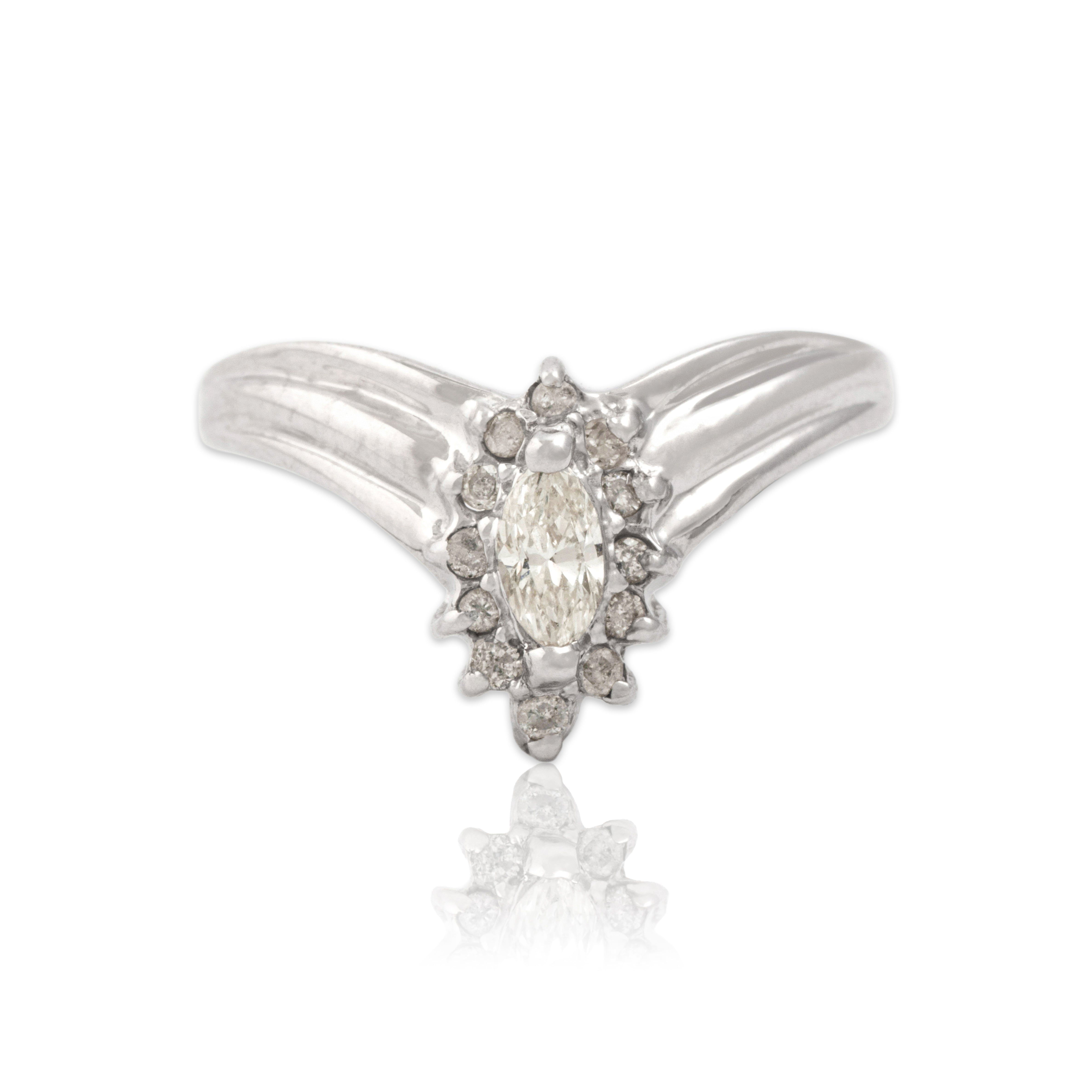 Vintage 14k White Gold Diamond Ribbed Chevron Ring 7.00
