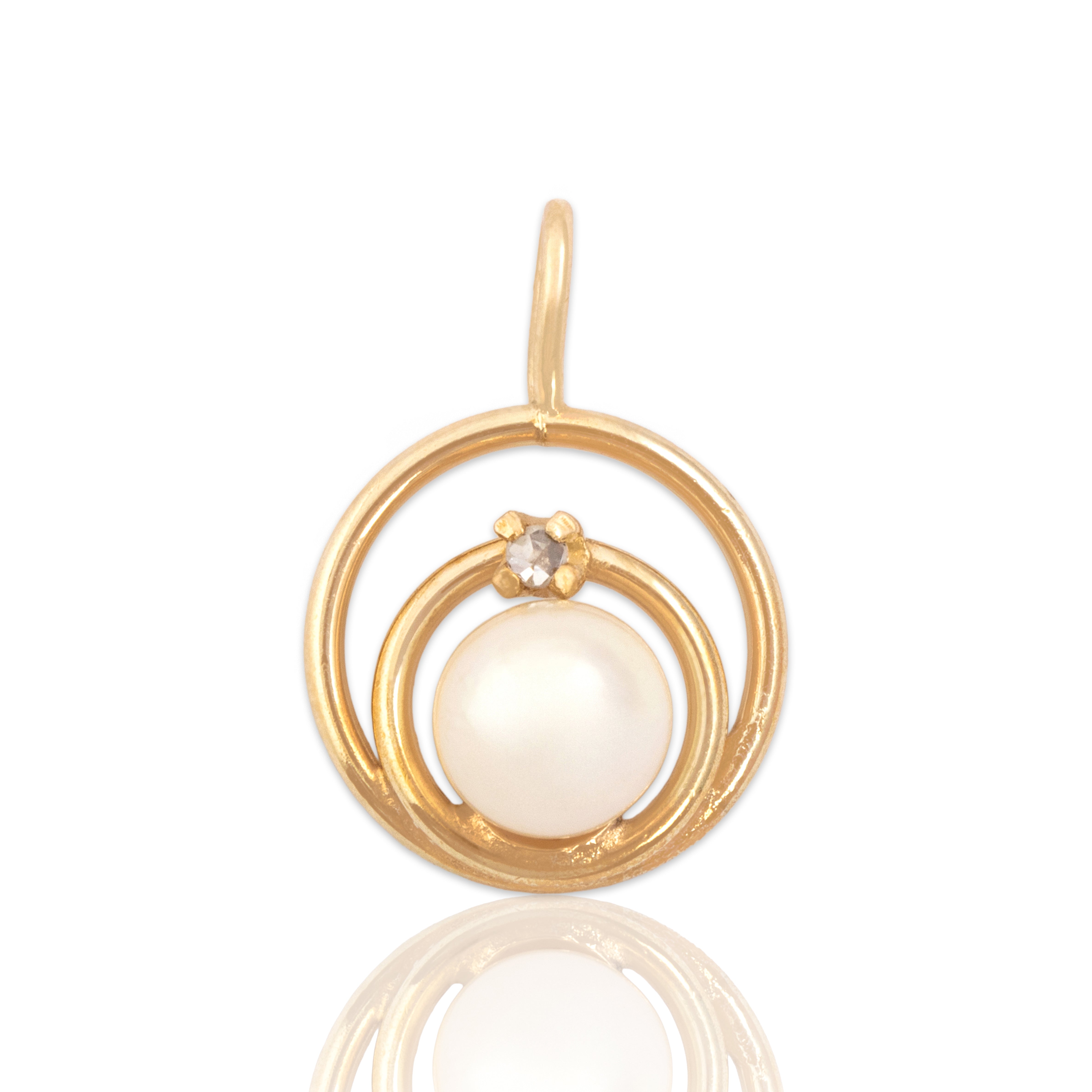 Vintage 14k Yellow Gold Diamond Pearl Double Circle Floating Pearl Pendant - Close-up view