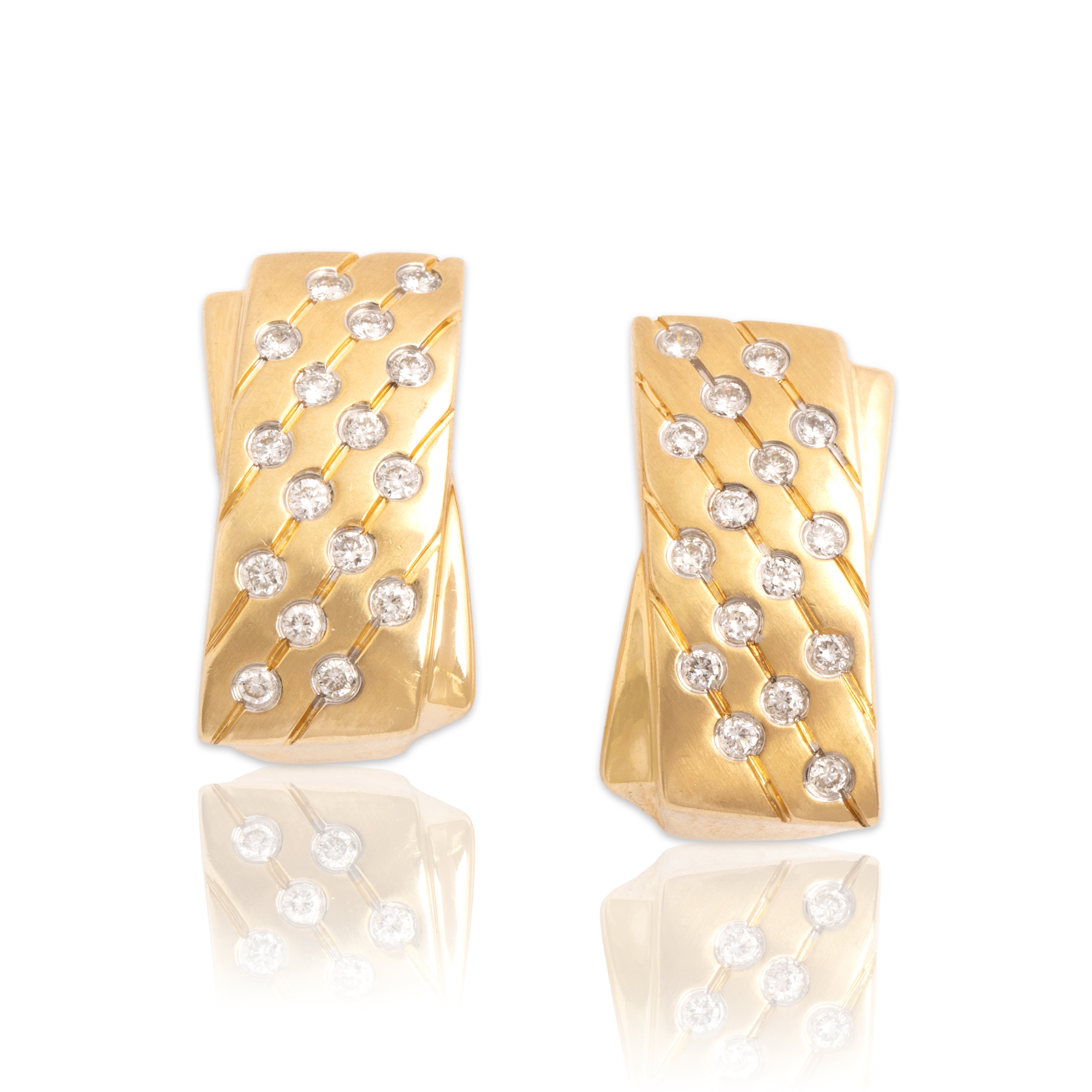 Vintage 14k Yellow Gold Diamond Brushed Crossover Sparkling Earrings