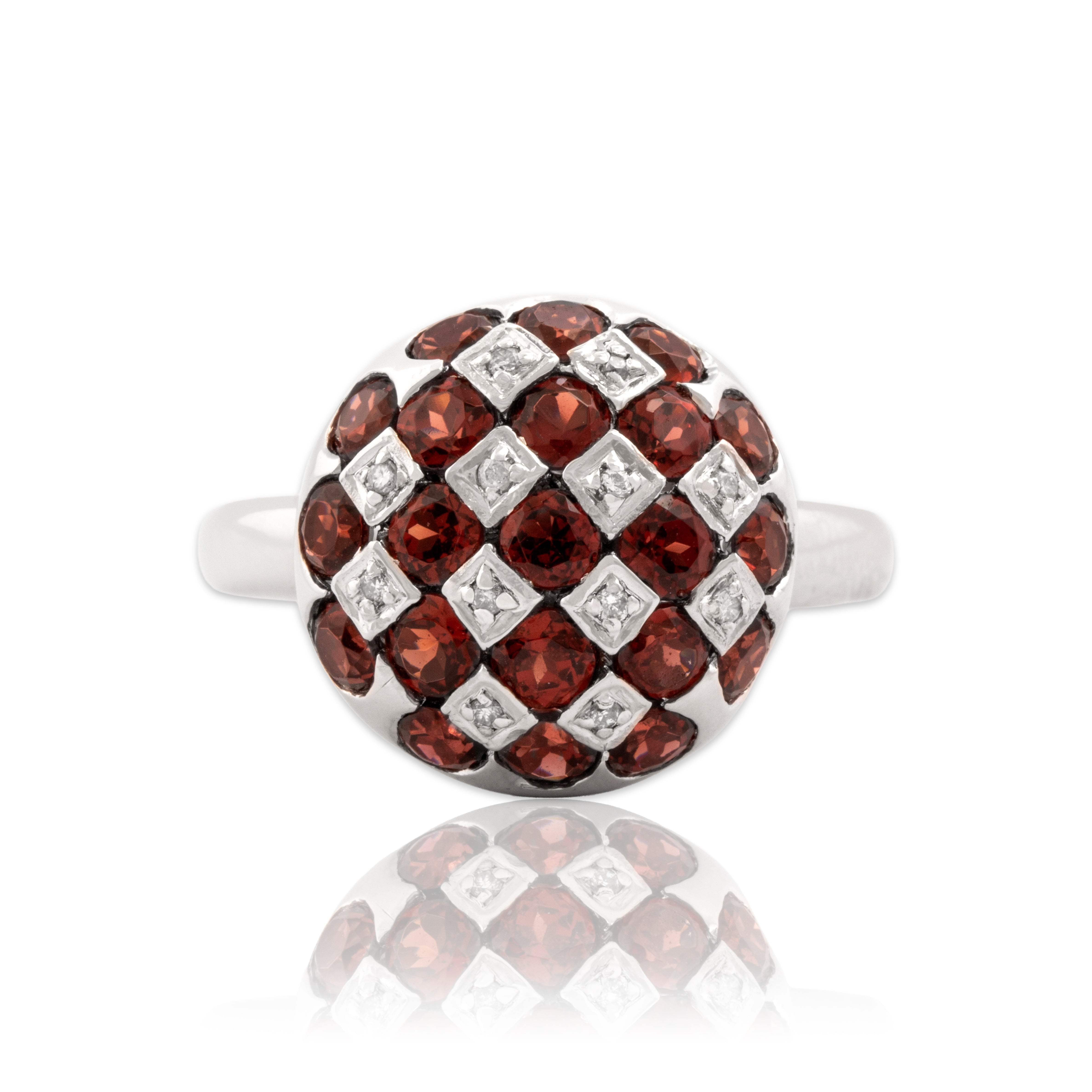 Vintage 14k White Gold 2.12cttw Garnet Diamond Vibrant Checkerboard Dome Ring - Close-up view