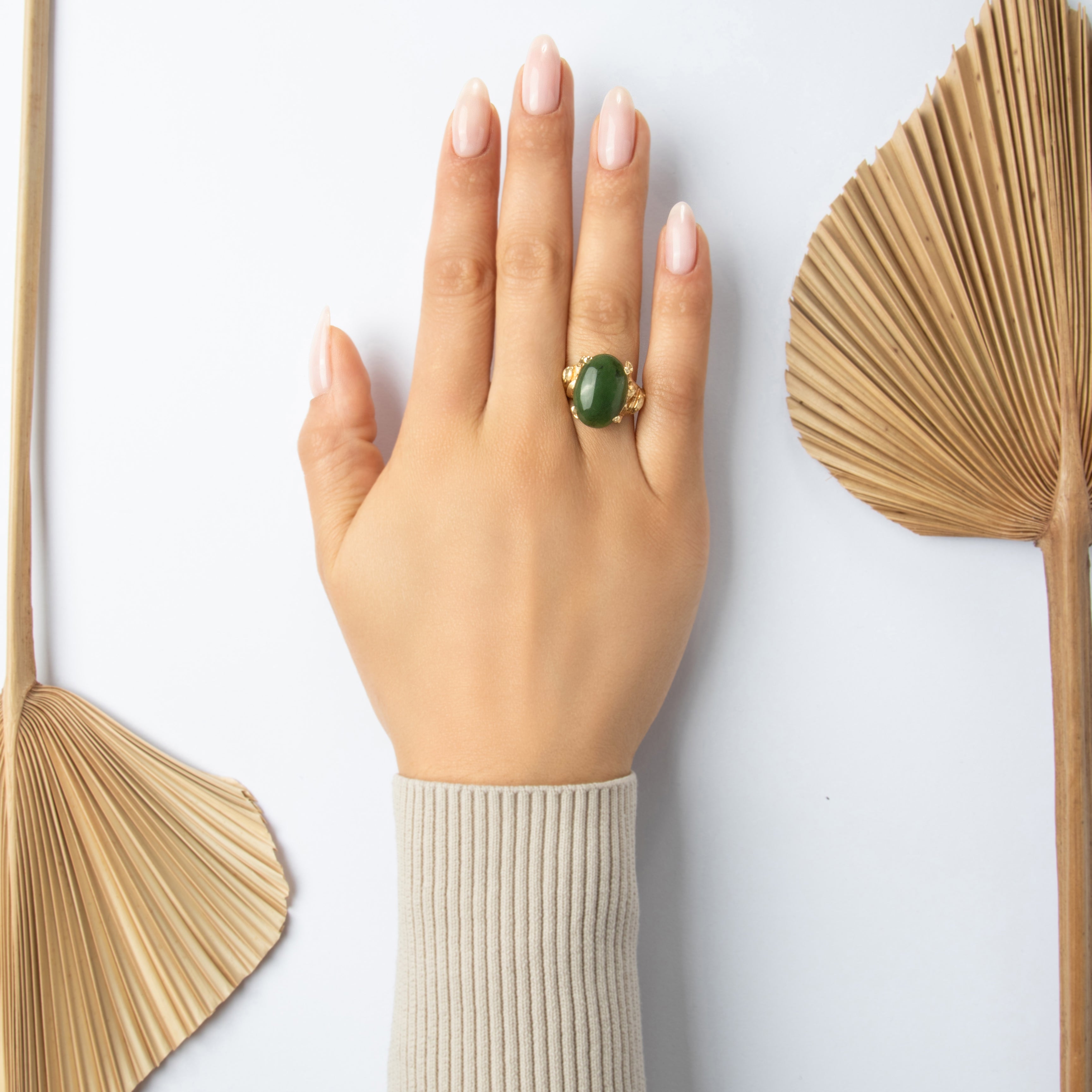 Vintage Heavy 14k Yellow Gold 9.67ct Jade Leafy Shoulder Ring - On model view