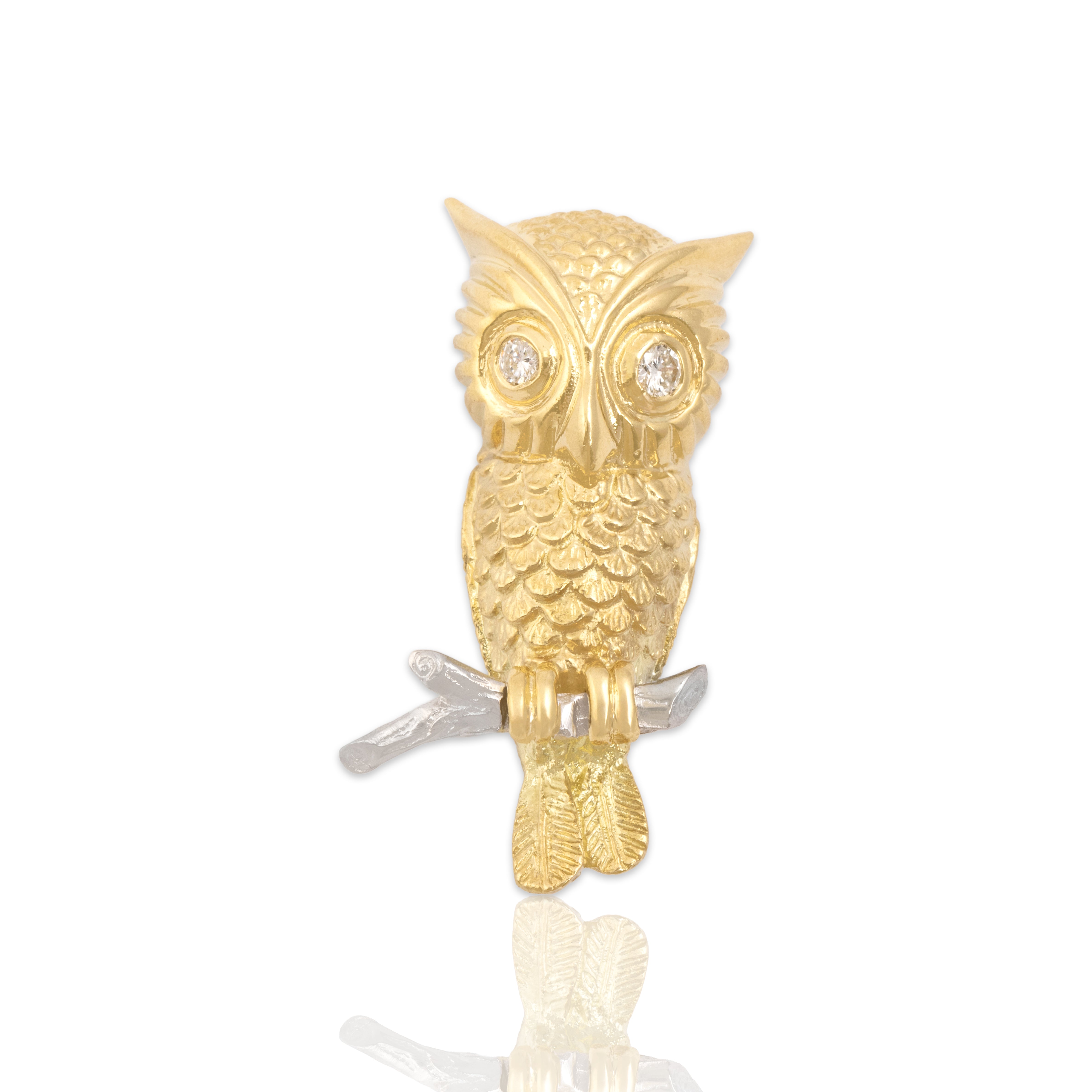 Vintage Hammerman Bros. Heavy 18k Yellow Gold & 14k White Gold Diamond Mysterious Perched Owl Brooch / Pin - Close-up view