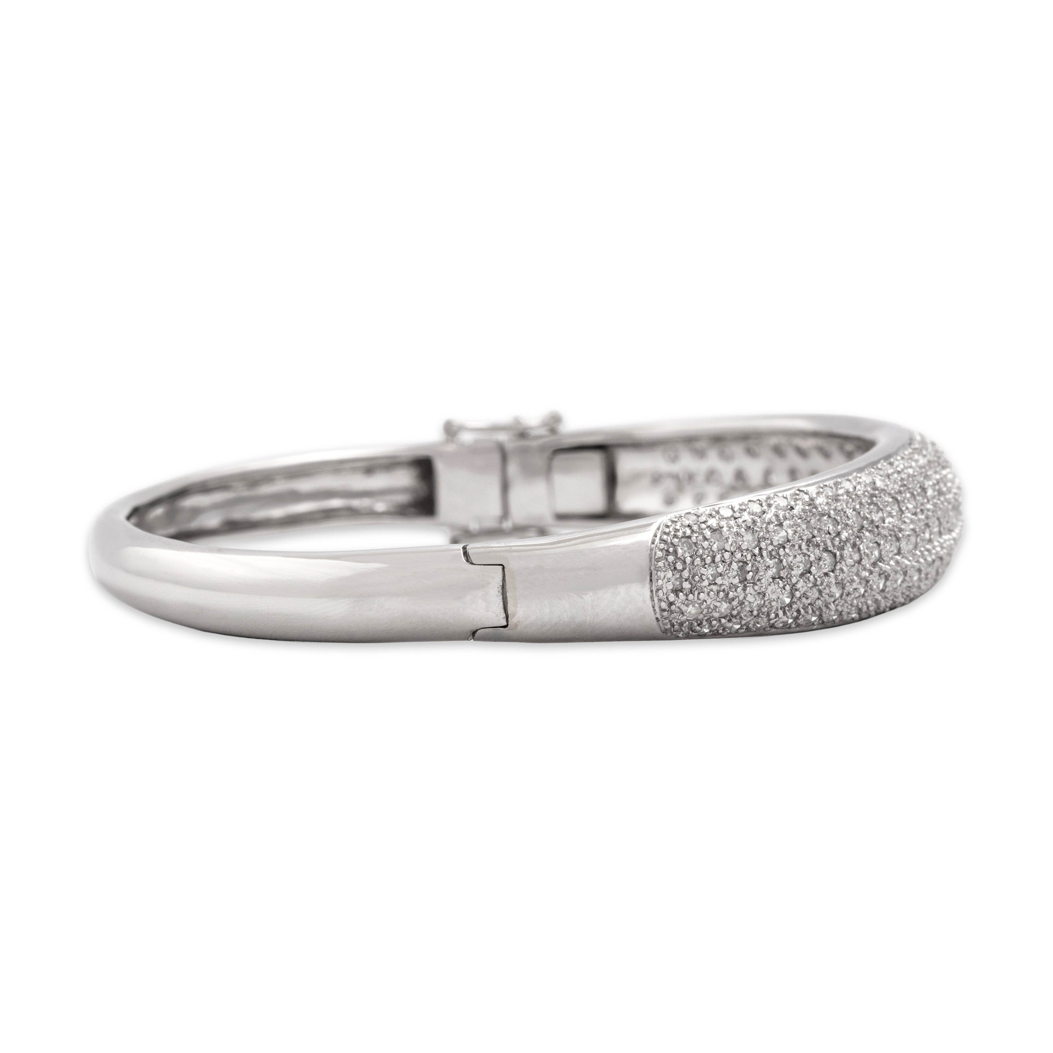 Vintage 14k White Gold 1.07cttw Diamond Illusion Set Pave Bracelet - detail view #4