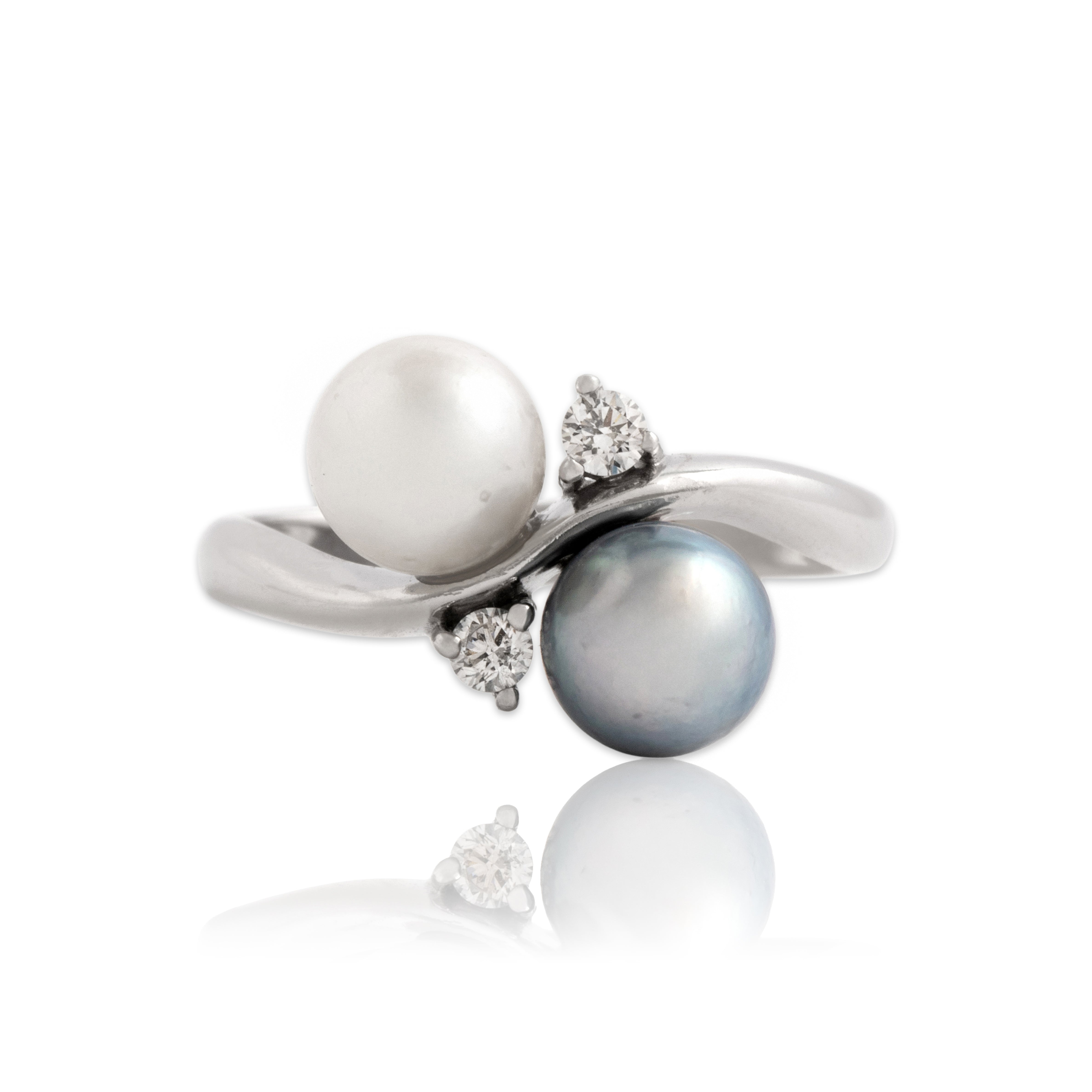Vintage 14k White Gold White & Blue Pearl Diamond Naturalistic Wavy Ring 6.75