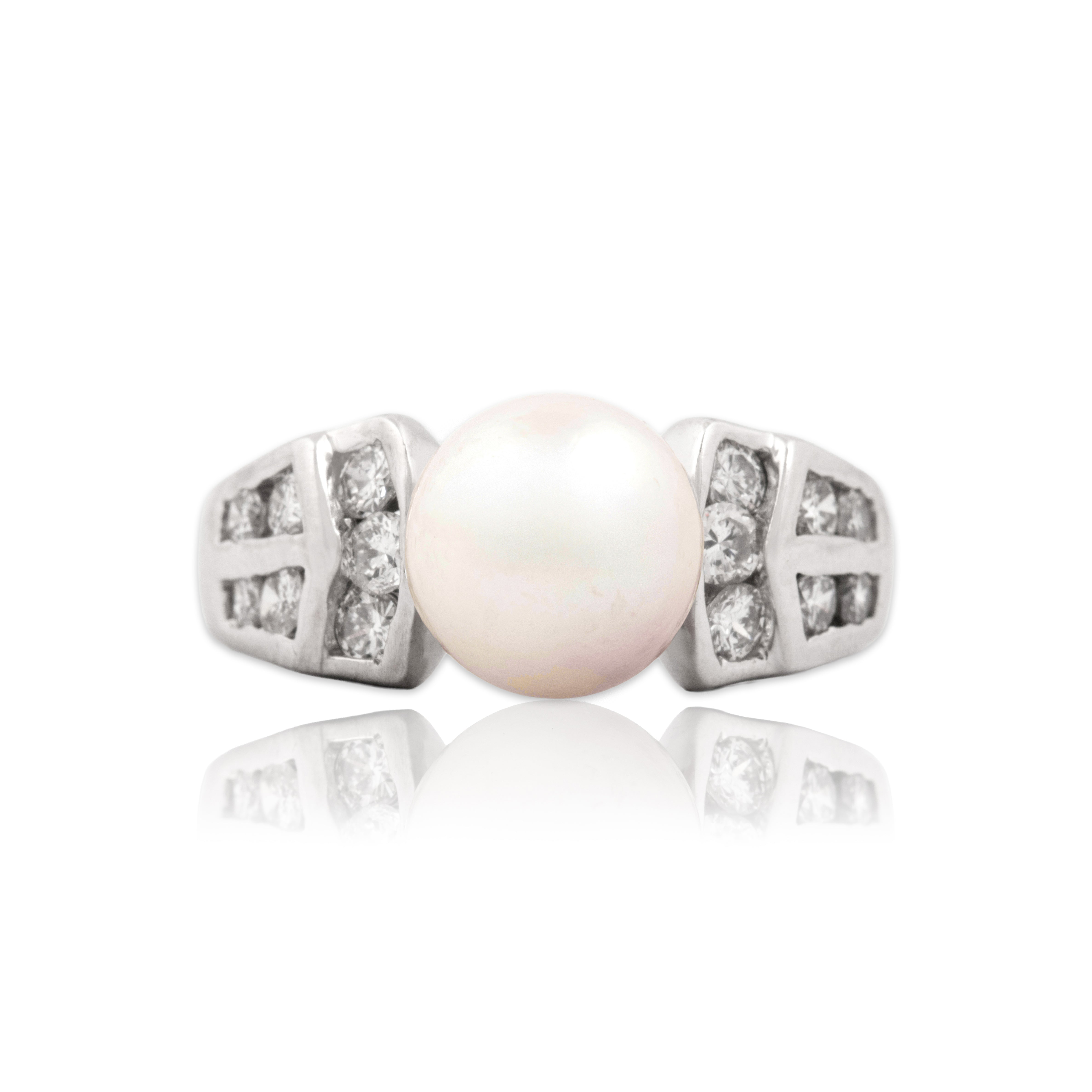 Vintage 14k White Gold Pearl 59cttw Diamond Lustrous Bright Shoulder Ring 5.50