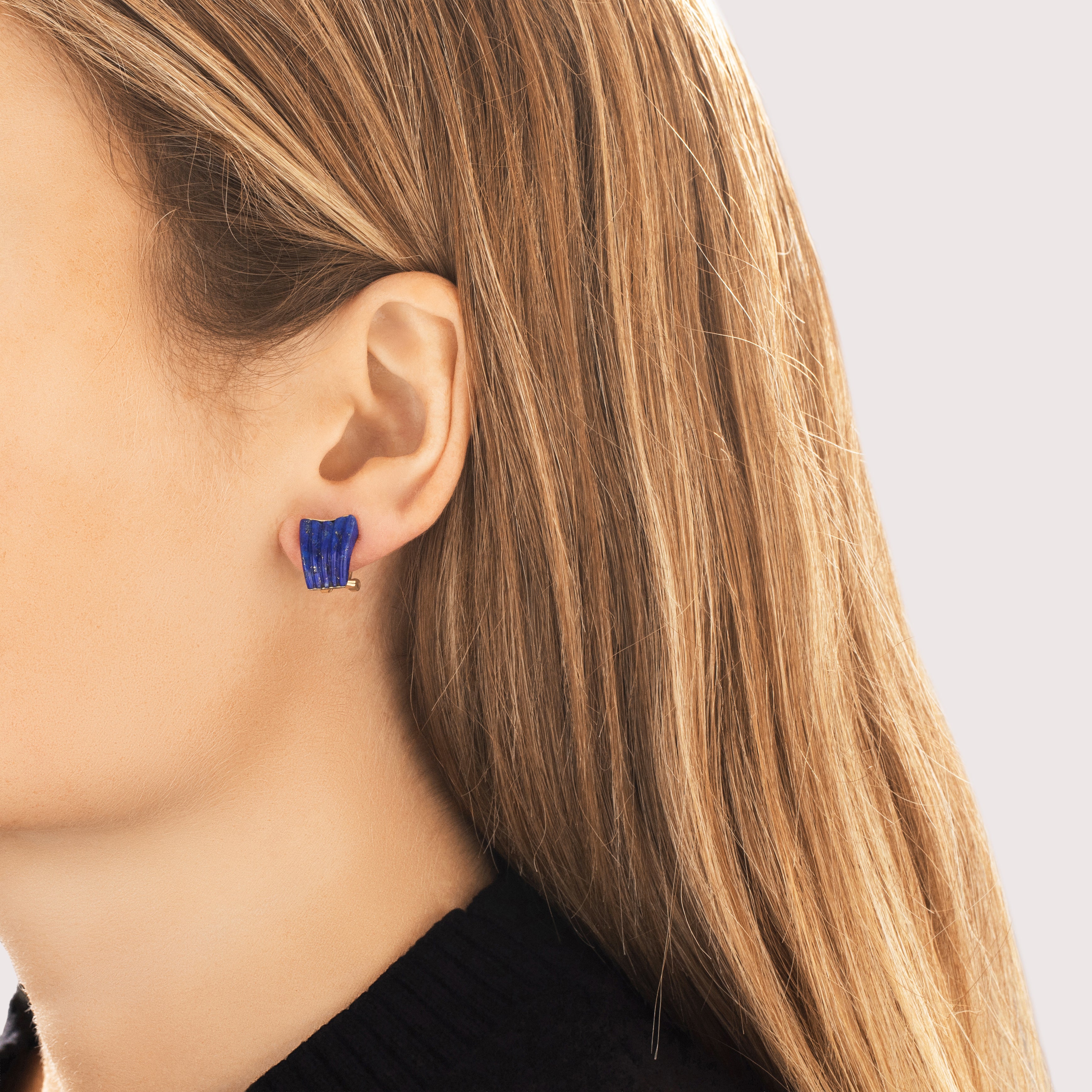 Vintage 14k Yellow Gold Lapis Lazuli Stately Carved Ridged Fan Omega-Back Earrings - On model view