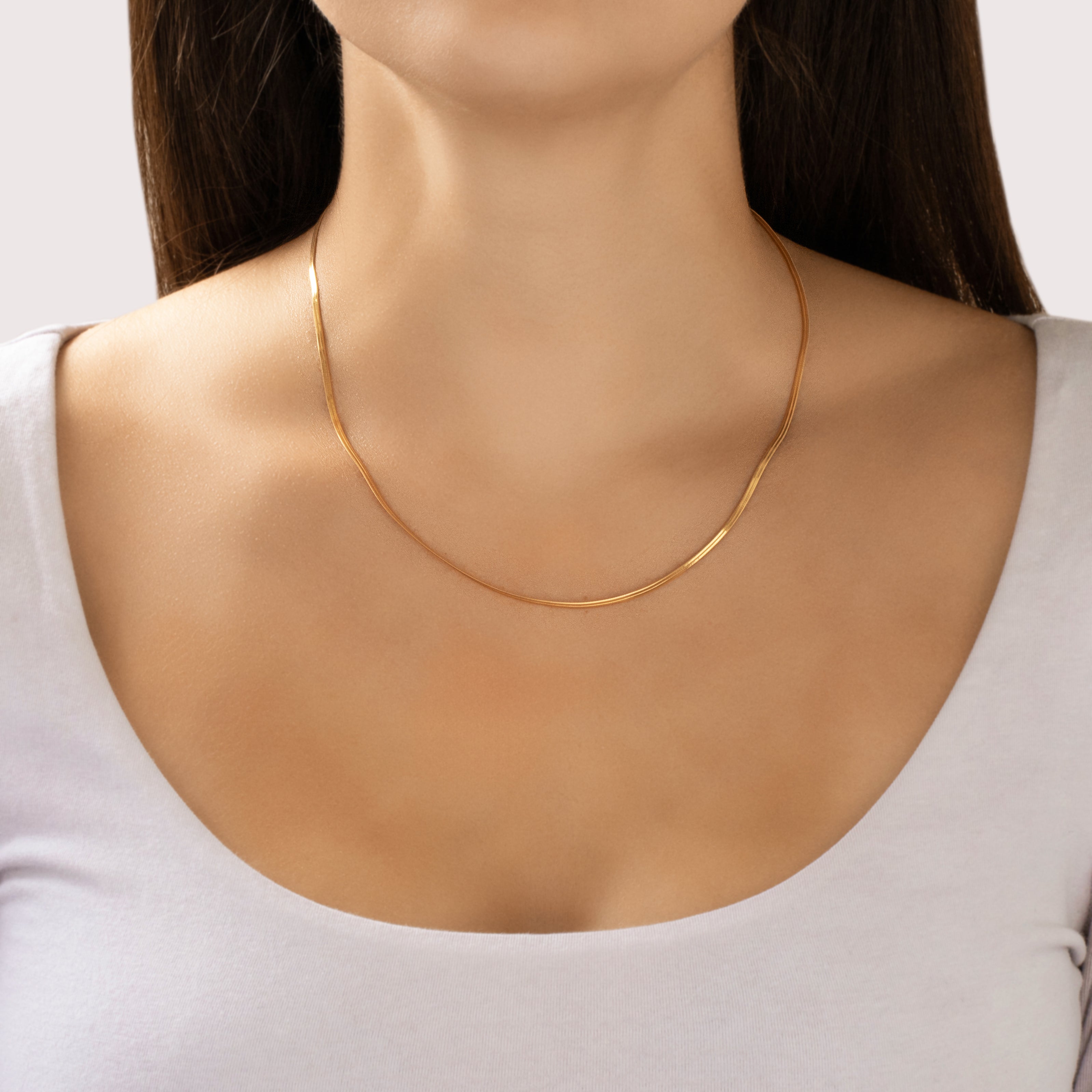Vintage 18k Yellow Gold Sleek Everyday Flat Herringbone 1.9mm Chain - On model view