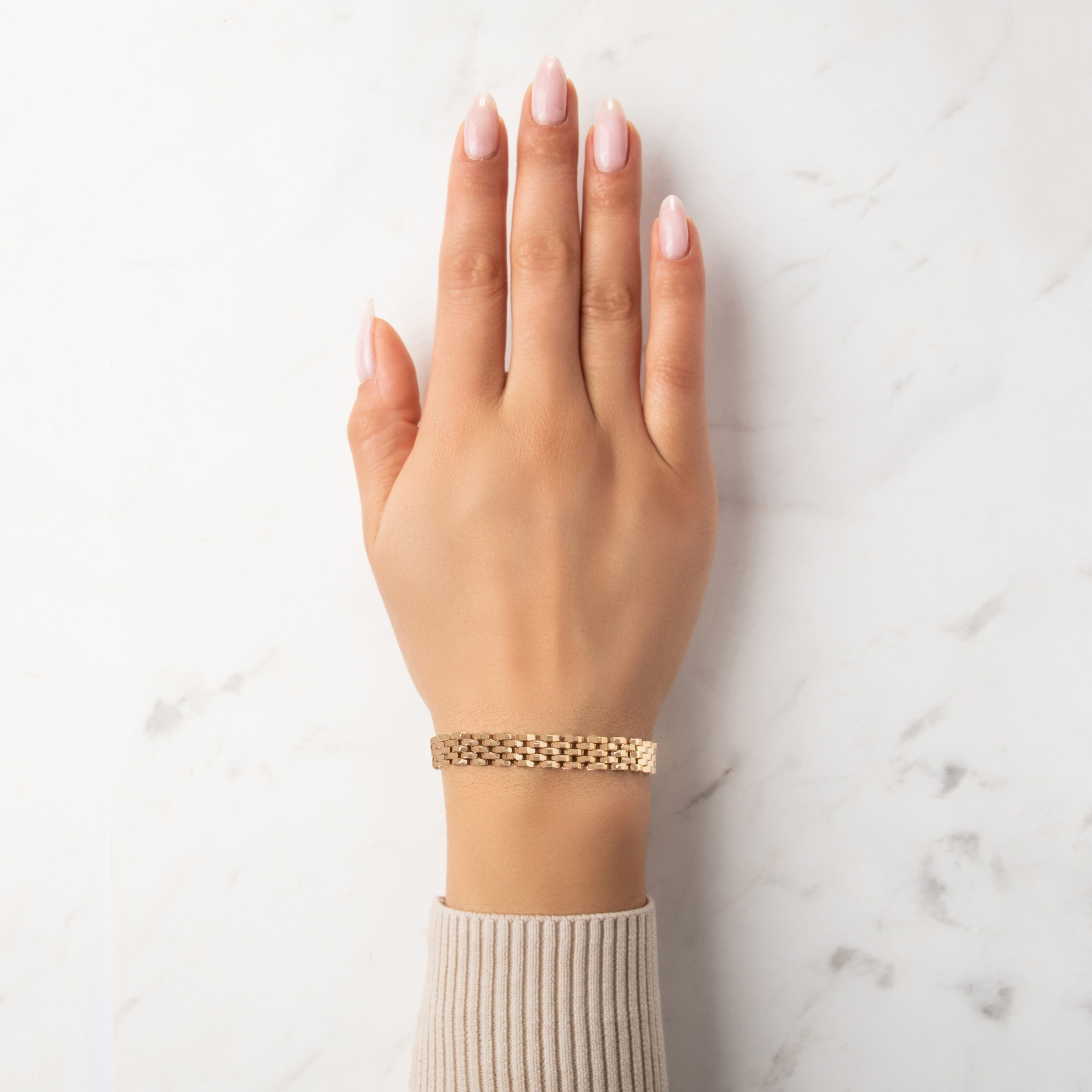 Vintage Italian 14k Yellow Gold Essential Geometric Mesh Link Bracelet - On model view