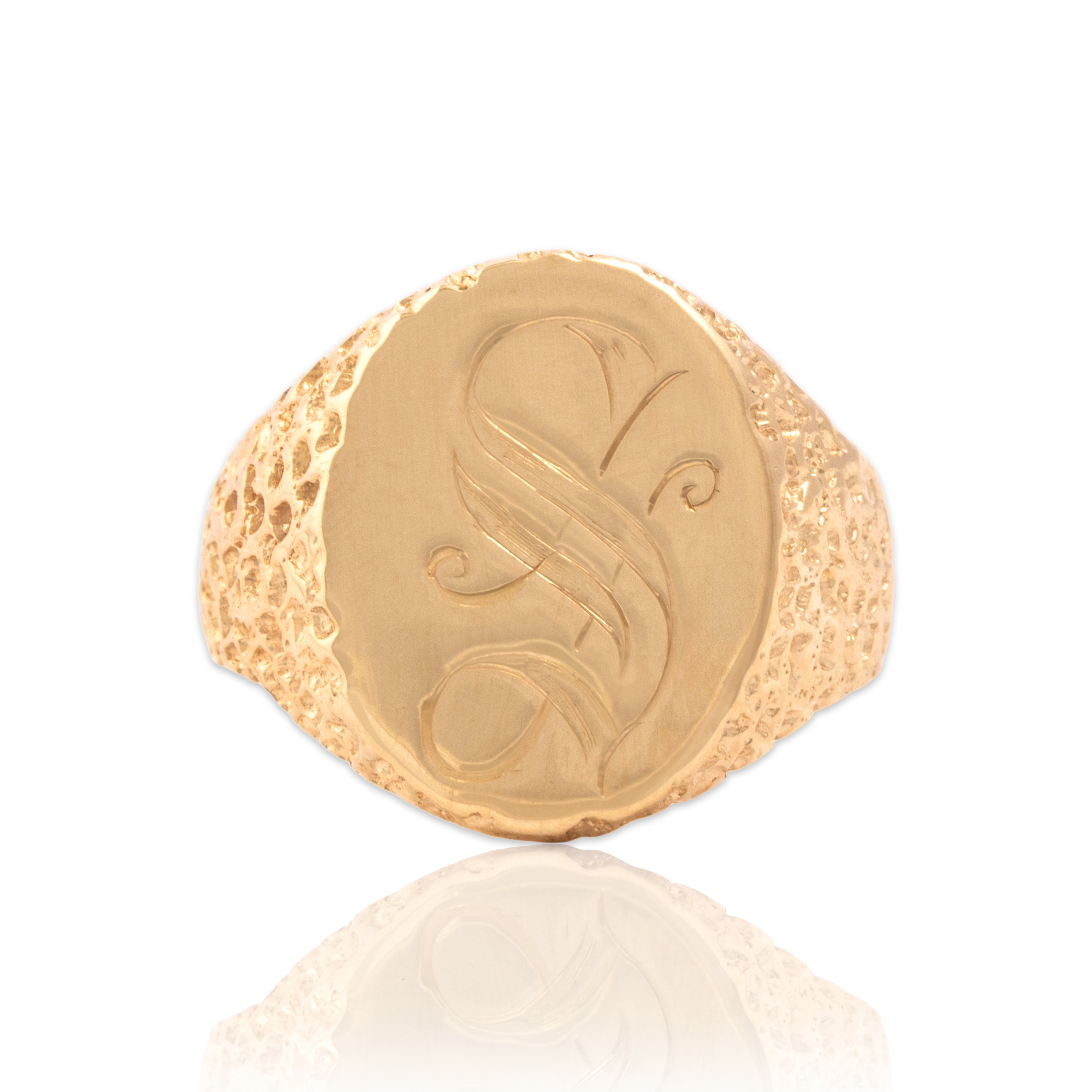 Vintage 14k Yellow Gold Striking Textured Initial S Signet Ring - Close-up view