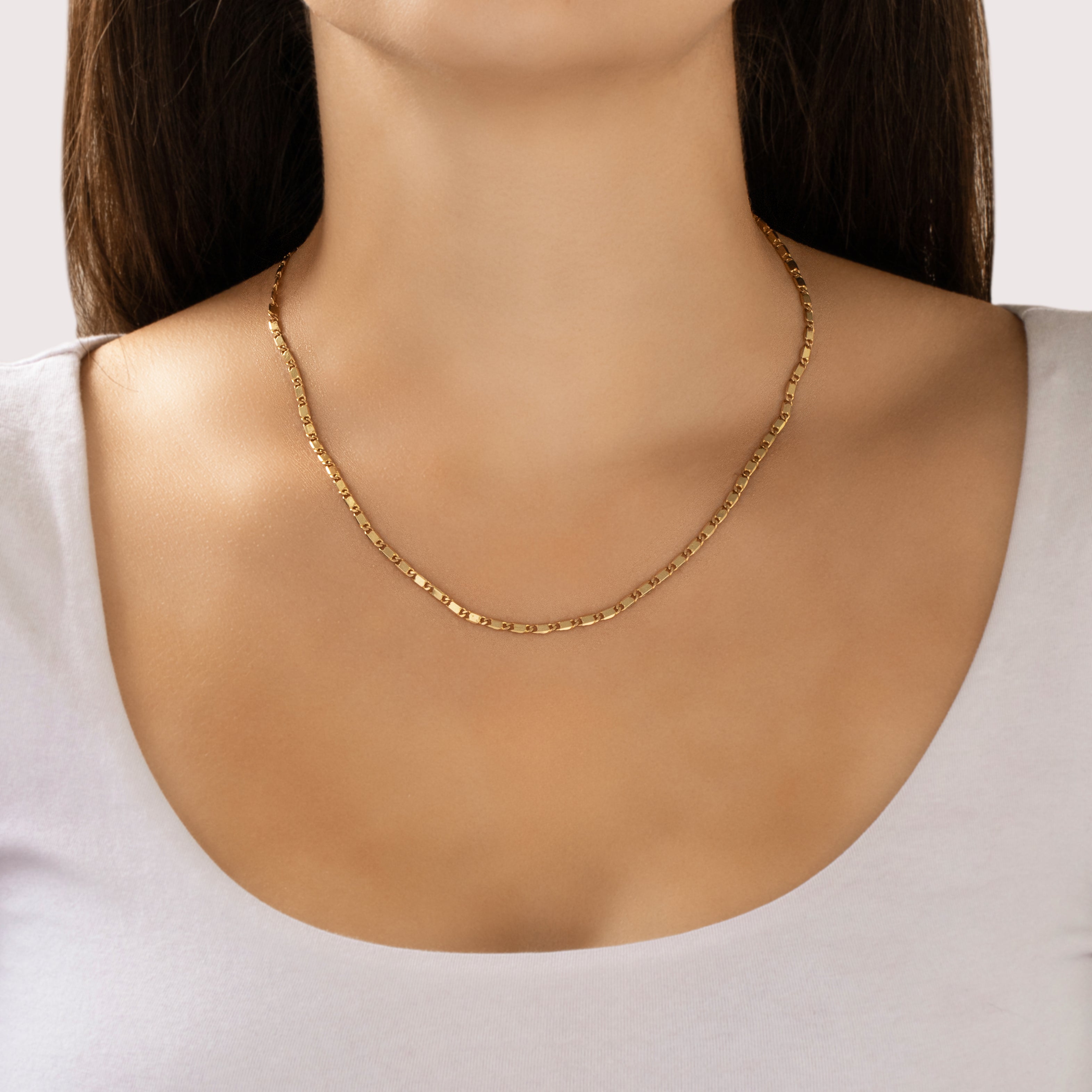 Vintage Italian 14k Yellow Gold Gleaming Flat Chain Necklace - On model view