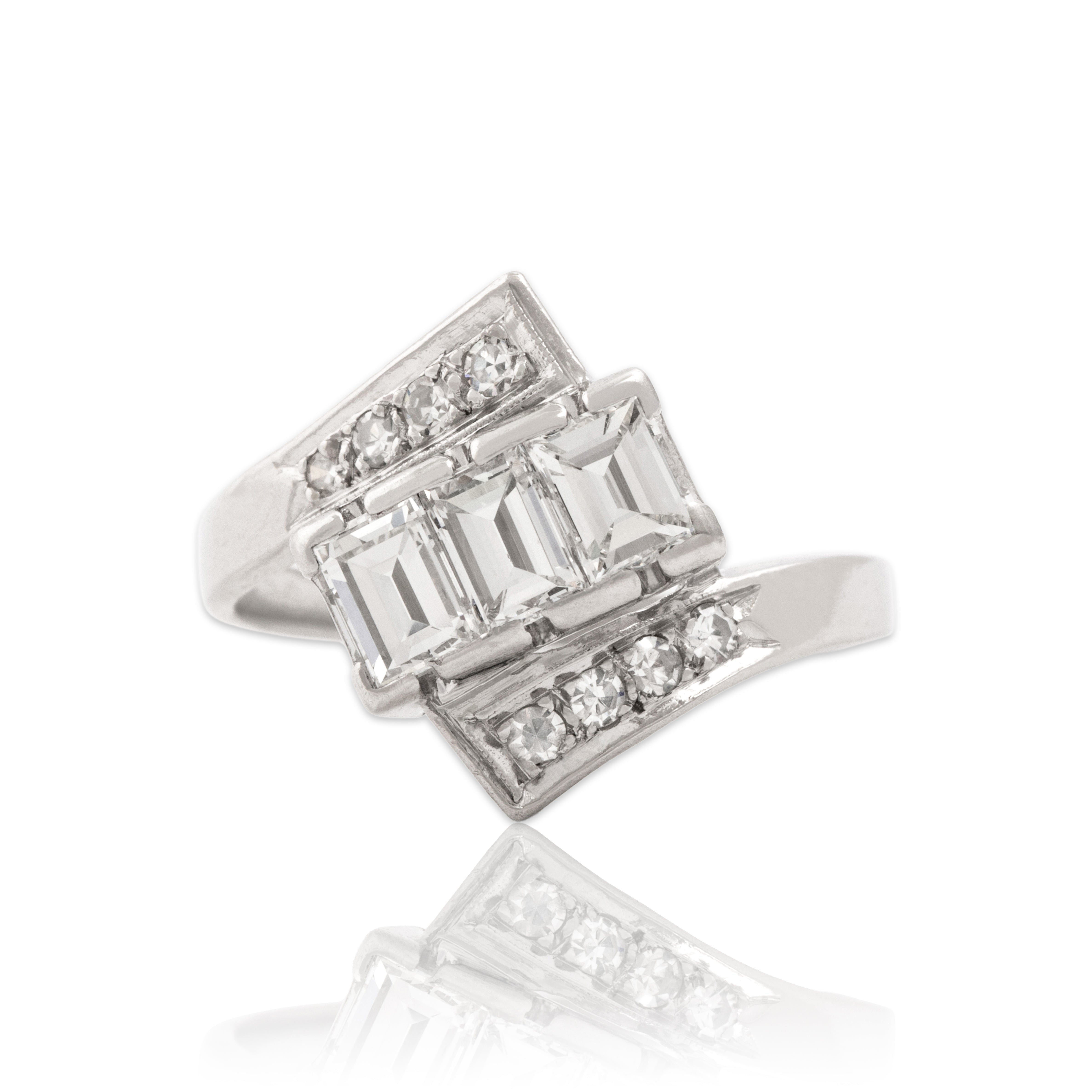 Vintage Platinum 1.15cttw Diamond Stellar Mixed-Cut Sparkling Bypass Ring 8.50