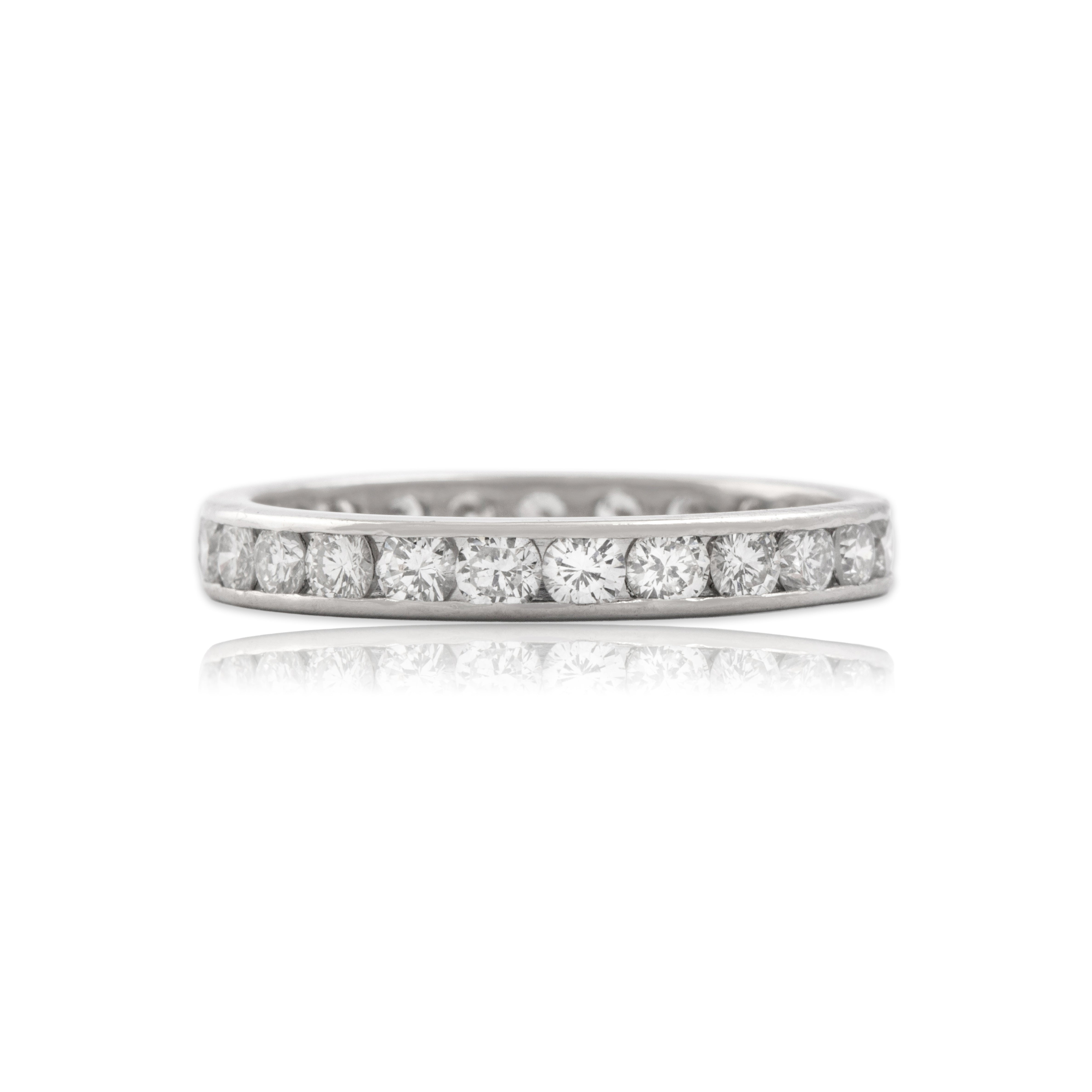 Vintage Platinum 1.07cttw Diamond Sleek Classic Channel Eternity Band Ring - Close-up view