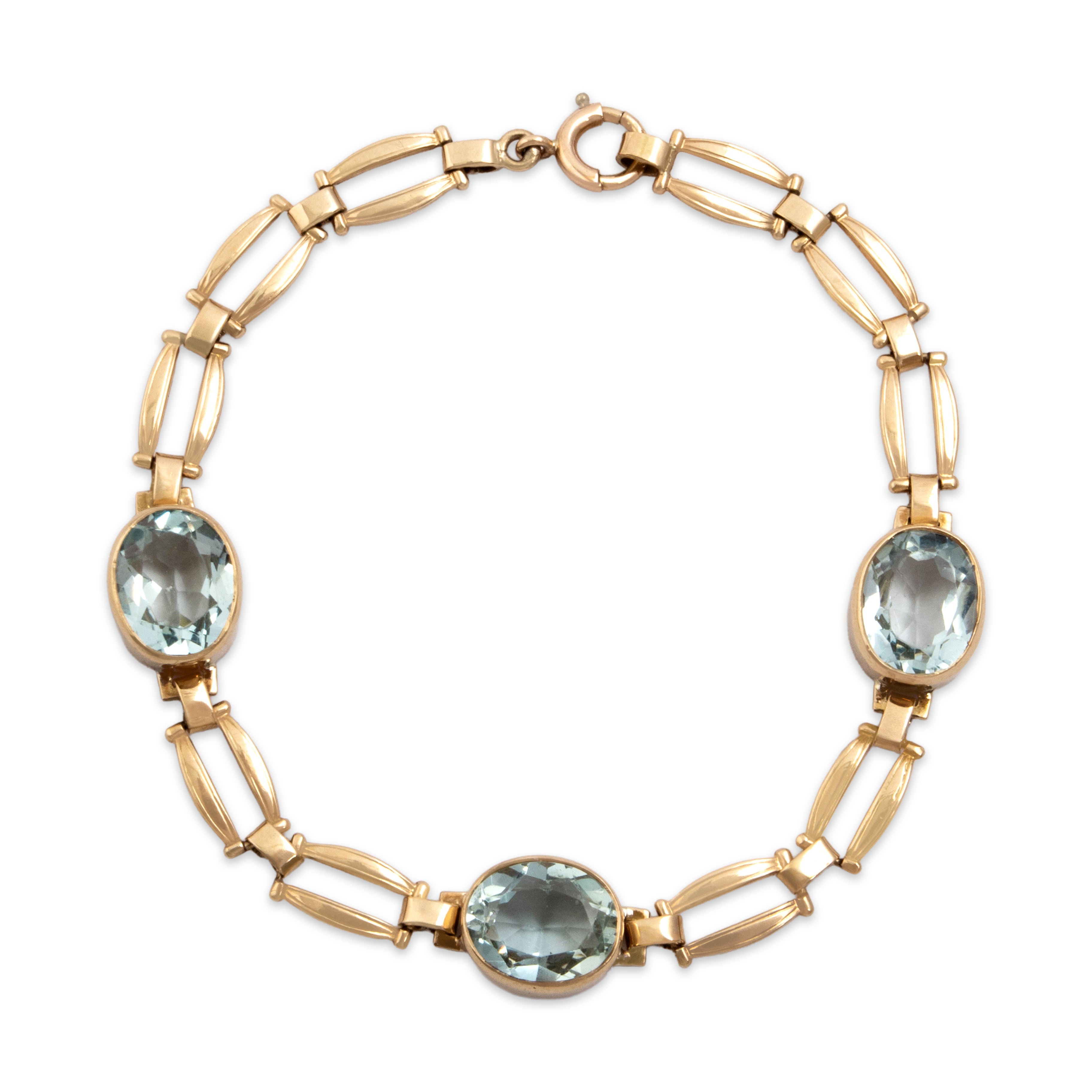 Antique 14k Yellow Gold 5.72cttw Aquamarine Elegant Oval Station Bracelet - Close-up view